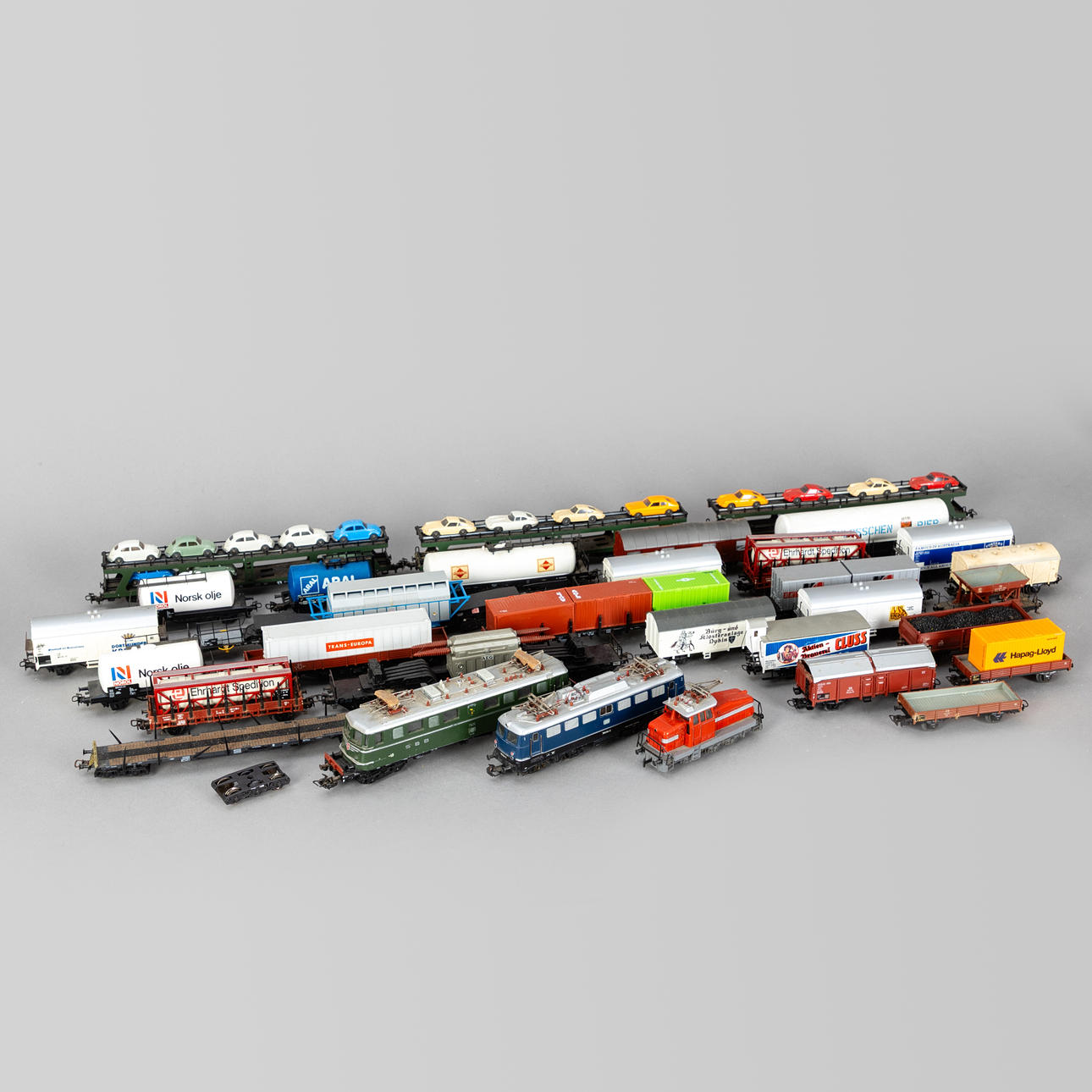 Märklin Eisenbahn Sammlung (ca. 32).