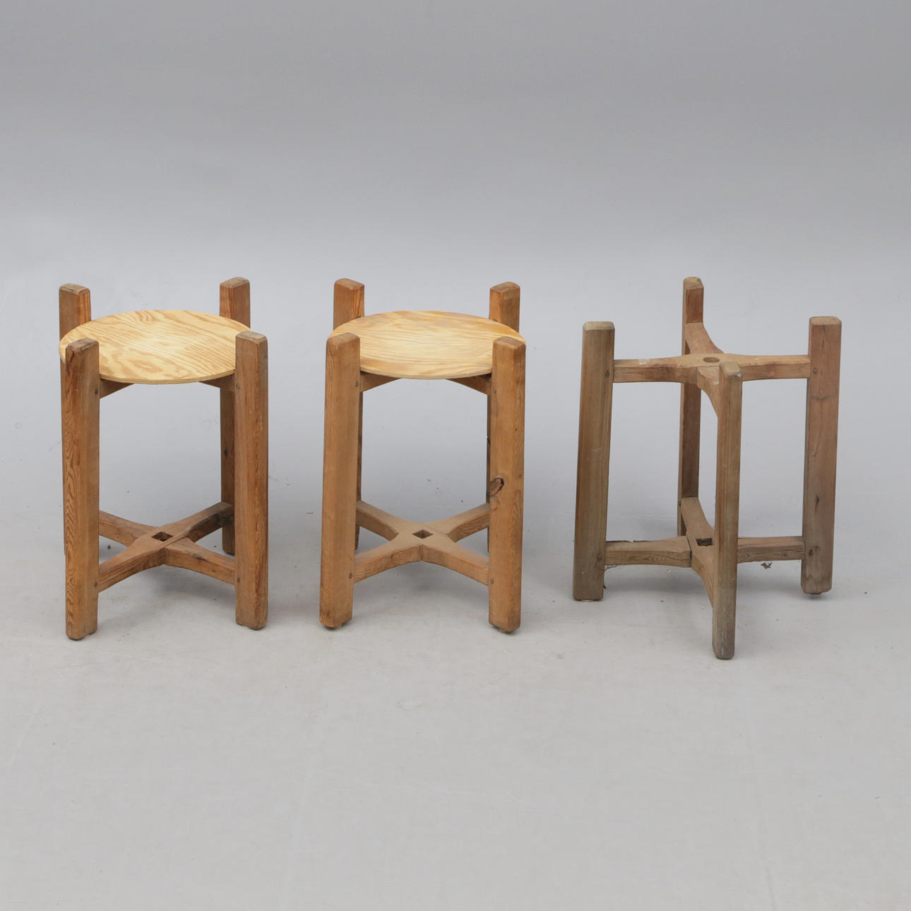 VÄLINEET/JALUSTAT, 3 kpl.