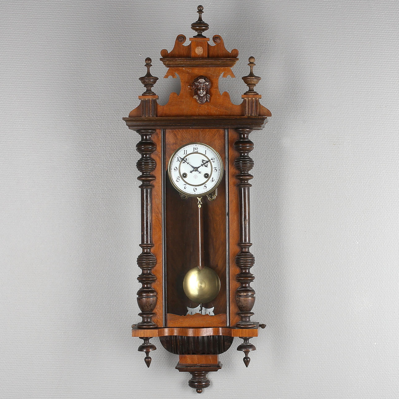 VÄGGUR, troligen mahogny, Junghans, 1900-talets första hälft.