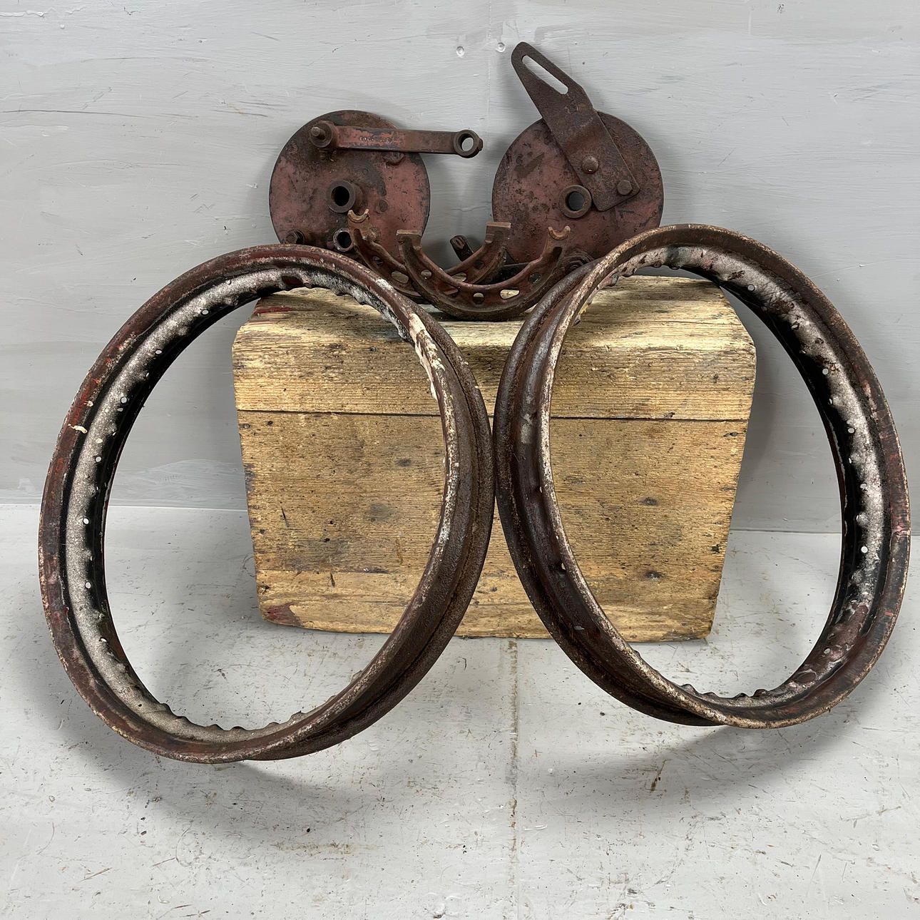 HARLEY DAVIDSON, jarrupalat, vanteet, 1940-luku, USA.