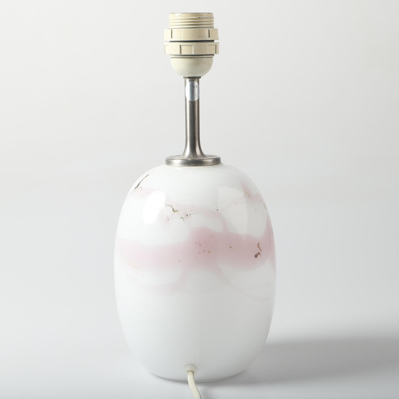 MICHAEL BANG. Bordlampe, „Sakura“, glas, Holmegaard, Danmark.