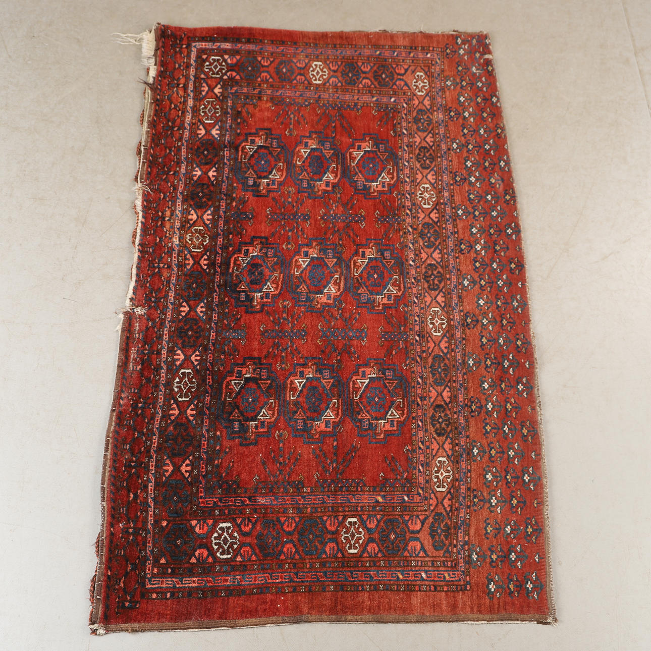 CARPET, oriental, 180 x 105 cm.