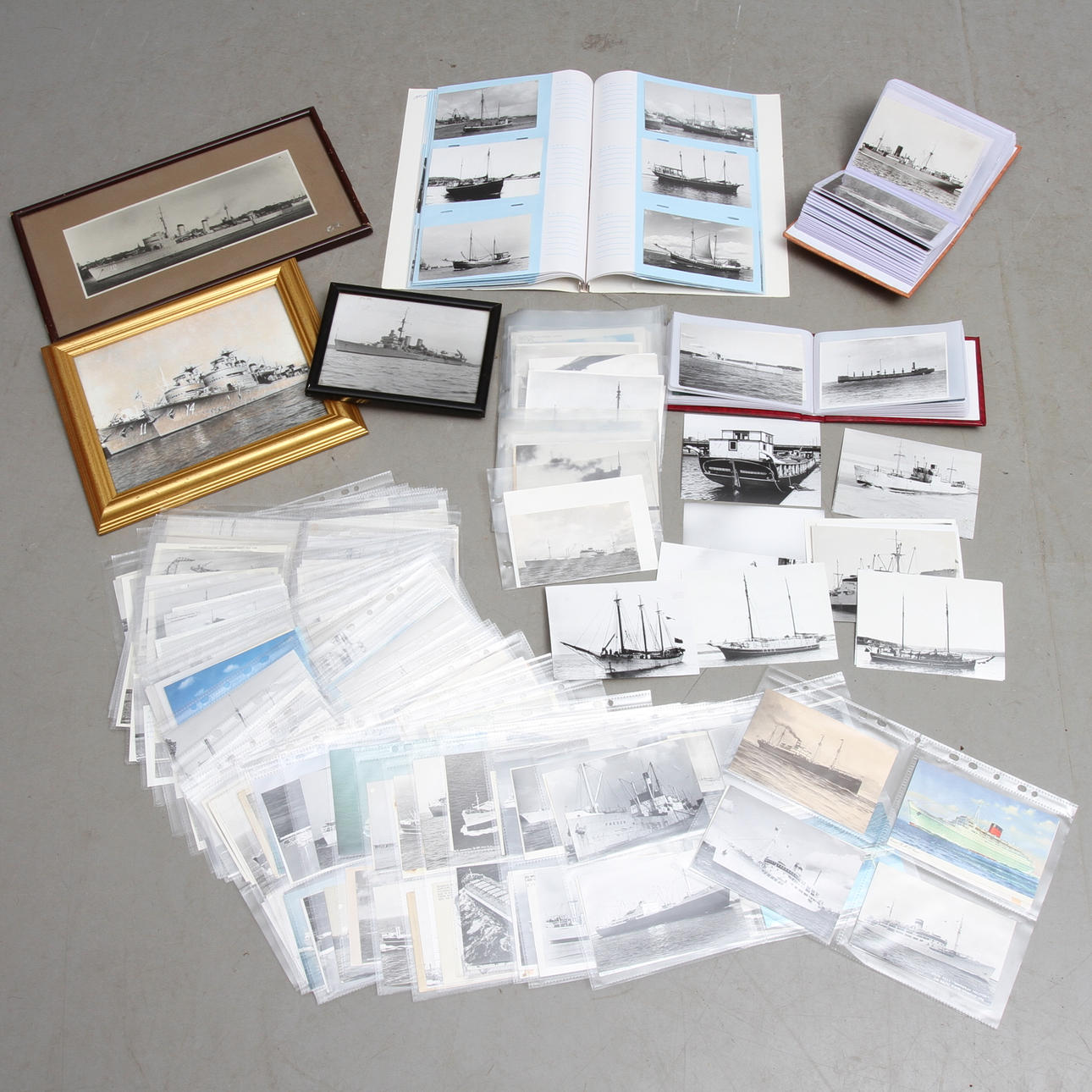 VYKORT samt FOTOGRAFIER, ca 600 st, skepp och fartyg, 1900-tal.