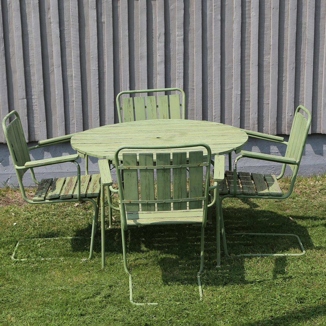 TRÄDGÅRDSGRUPP, BORD SAMT 4 STOLAR.