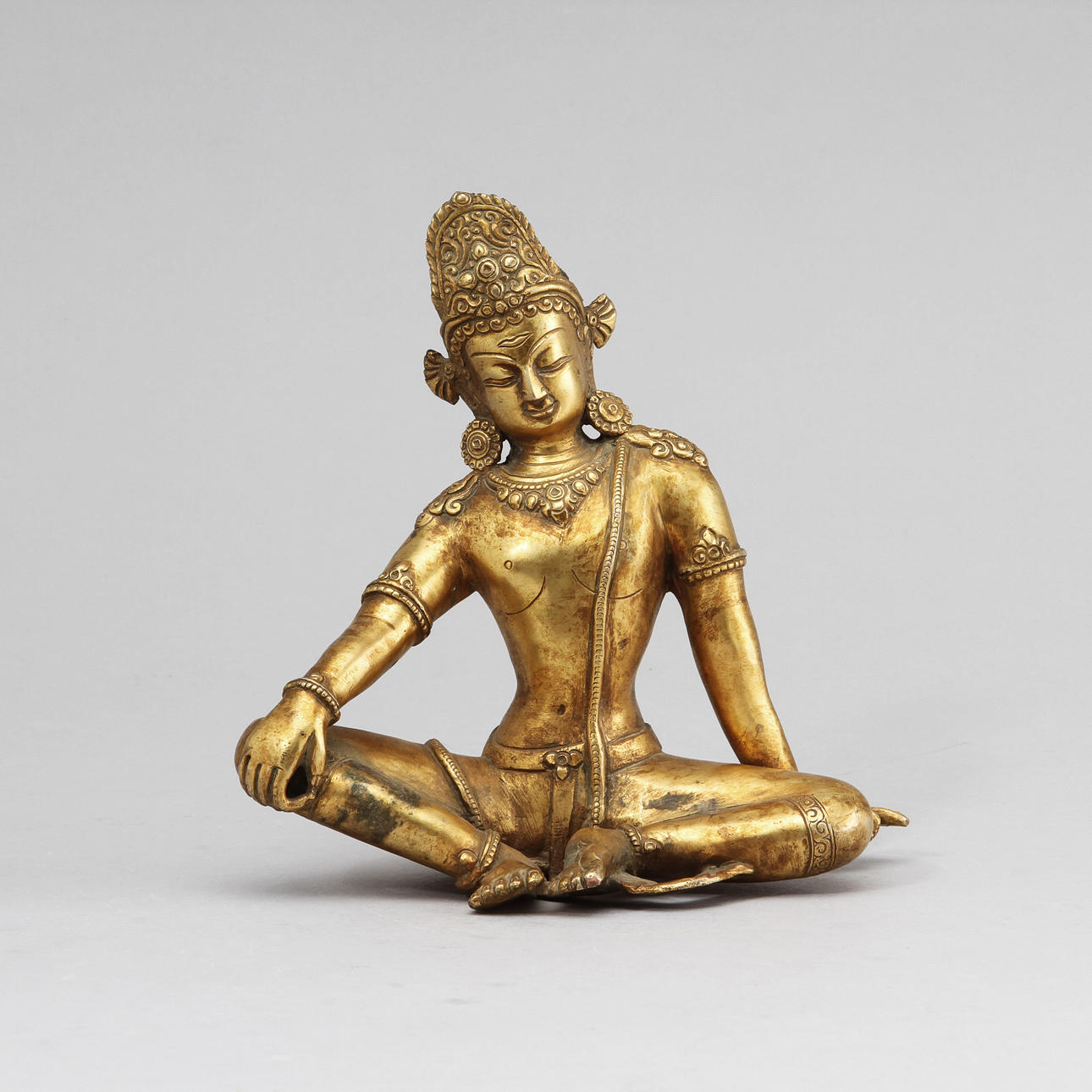 FIGURIN, förgylld brons, Nepal, 1900-tal.