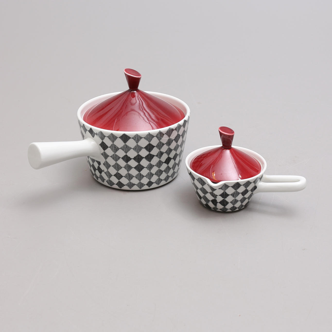 MARIANNE WESTMANN. Karotten 2 Stück, Rörstrand Red-Top.