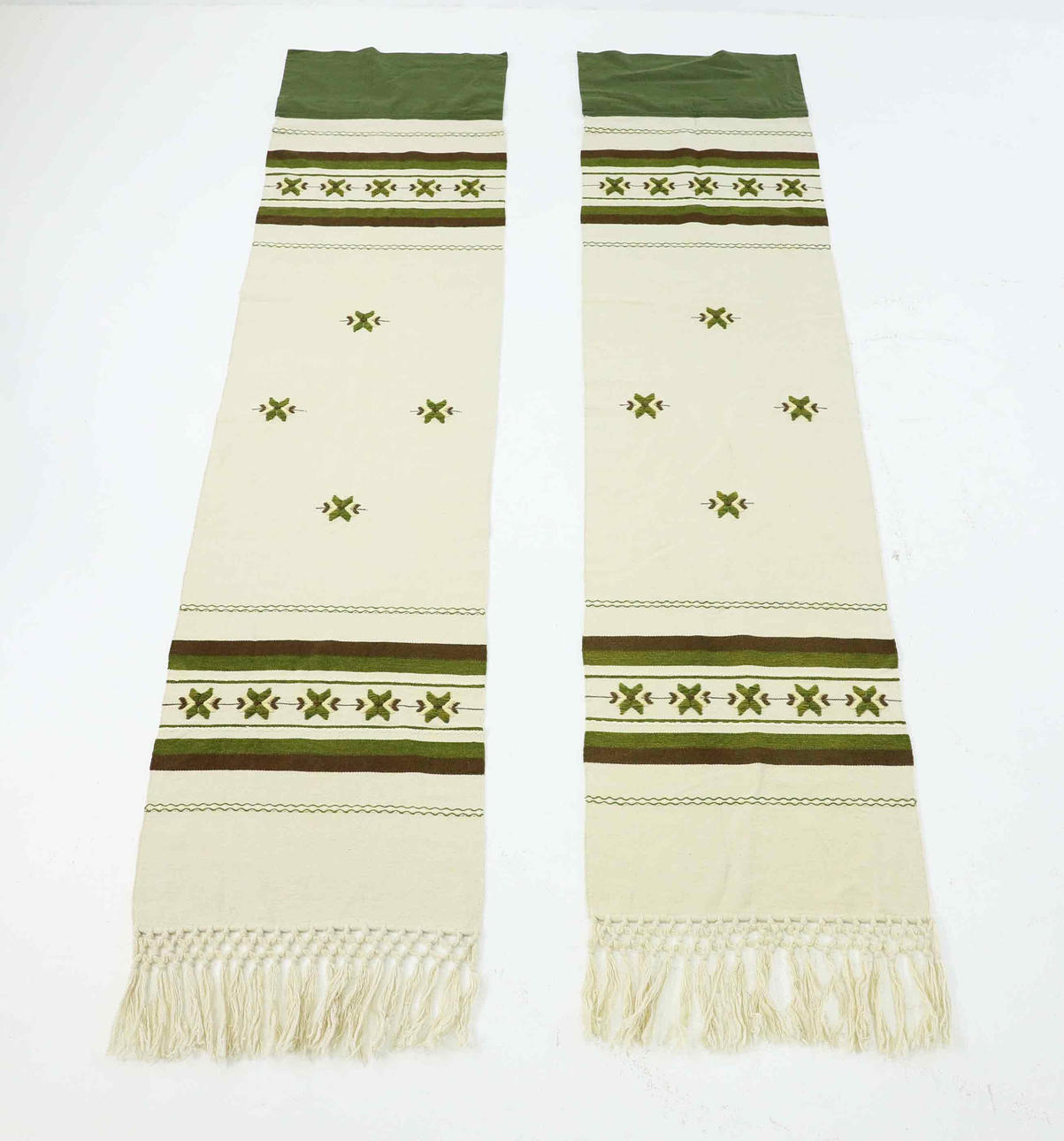 Ein Paar Wollvorhänge, 20. Jahrhundert.