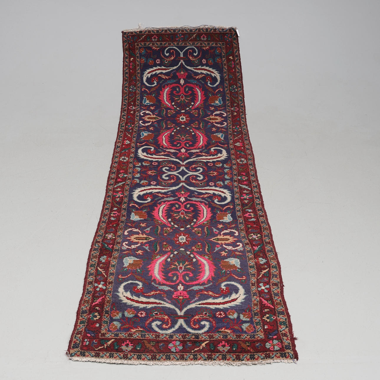 ORIENT CARPET, gallery, 86 x 300 cm.