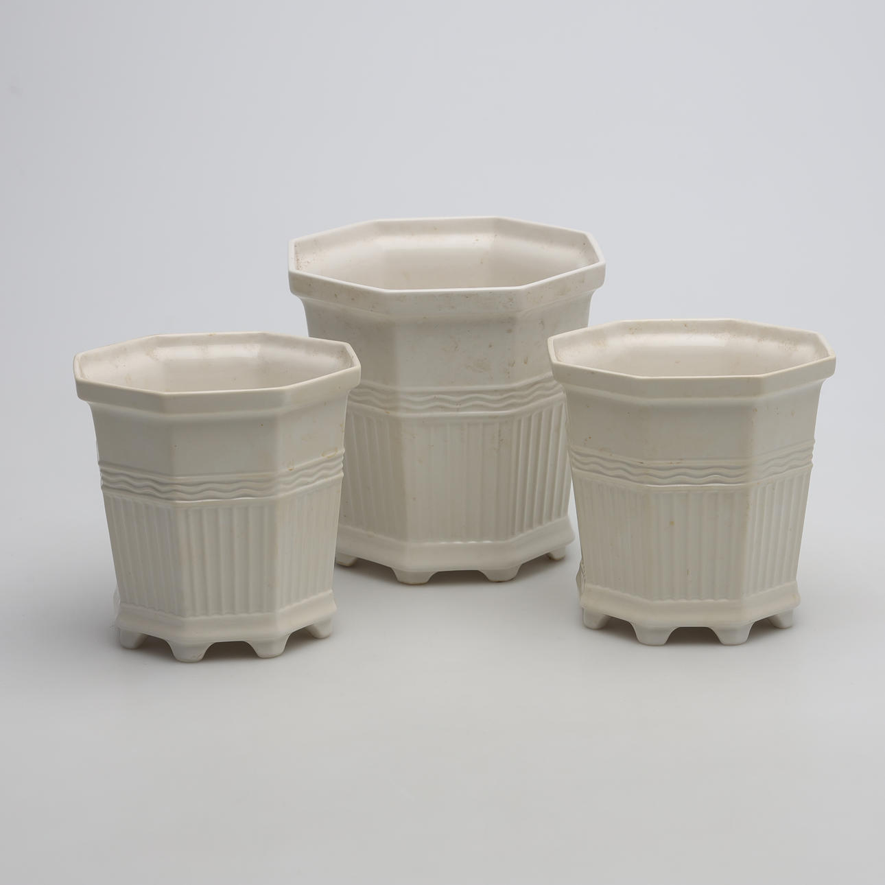 PRINS EUGEN. YTTERFODER, 3 stycken, porslin, "Waldemarsudde", Gustavsberg.