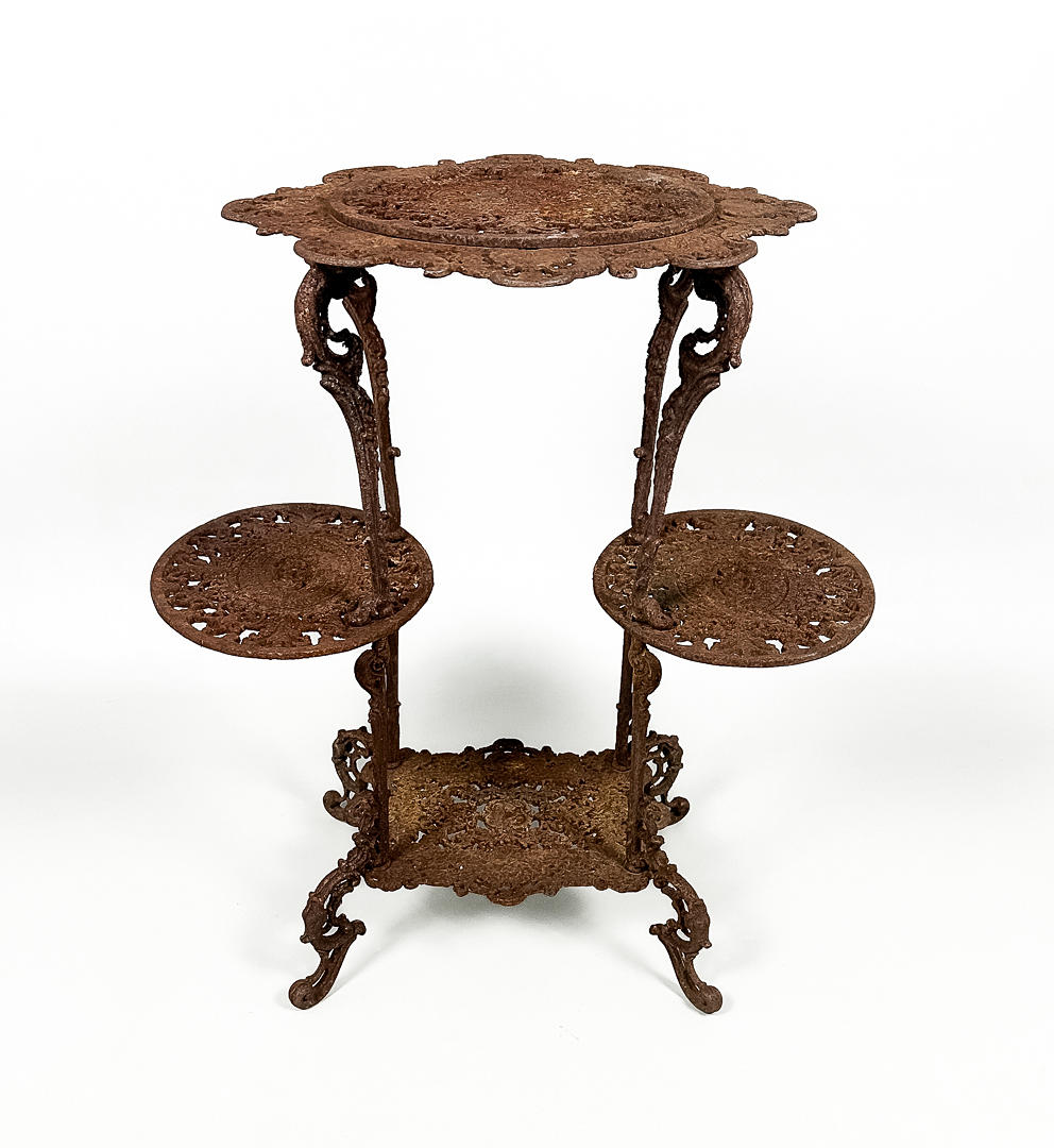 A cast iron flower table, 20th century.