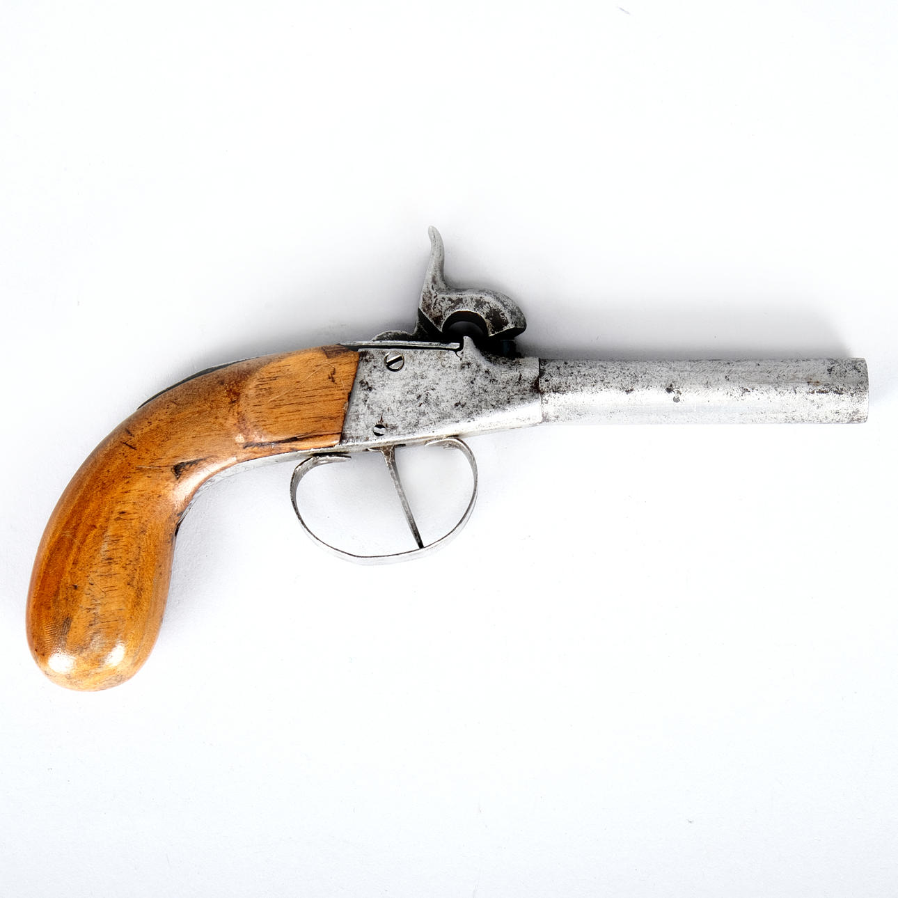 KUONALUKKOPISTOOLI, 1800-luku.