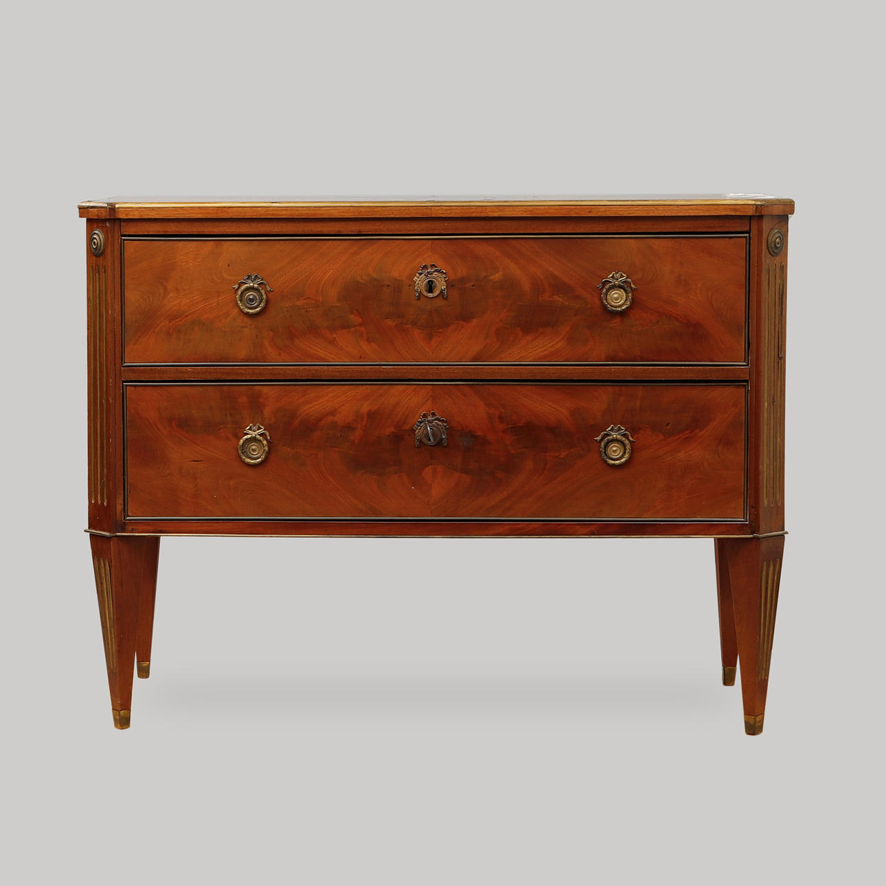 LAATIKKOPIIRONKI, myöhäiskustavilainen.