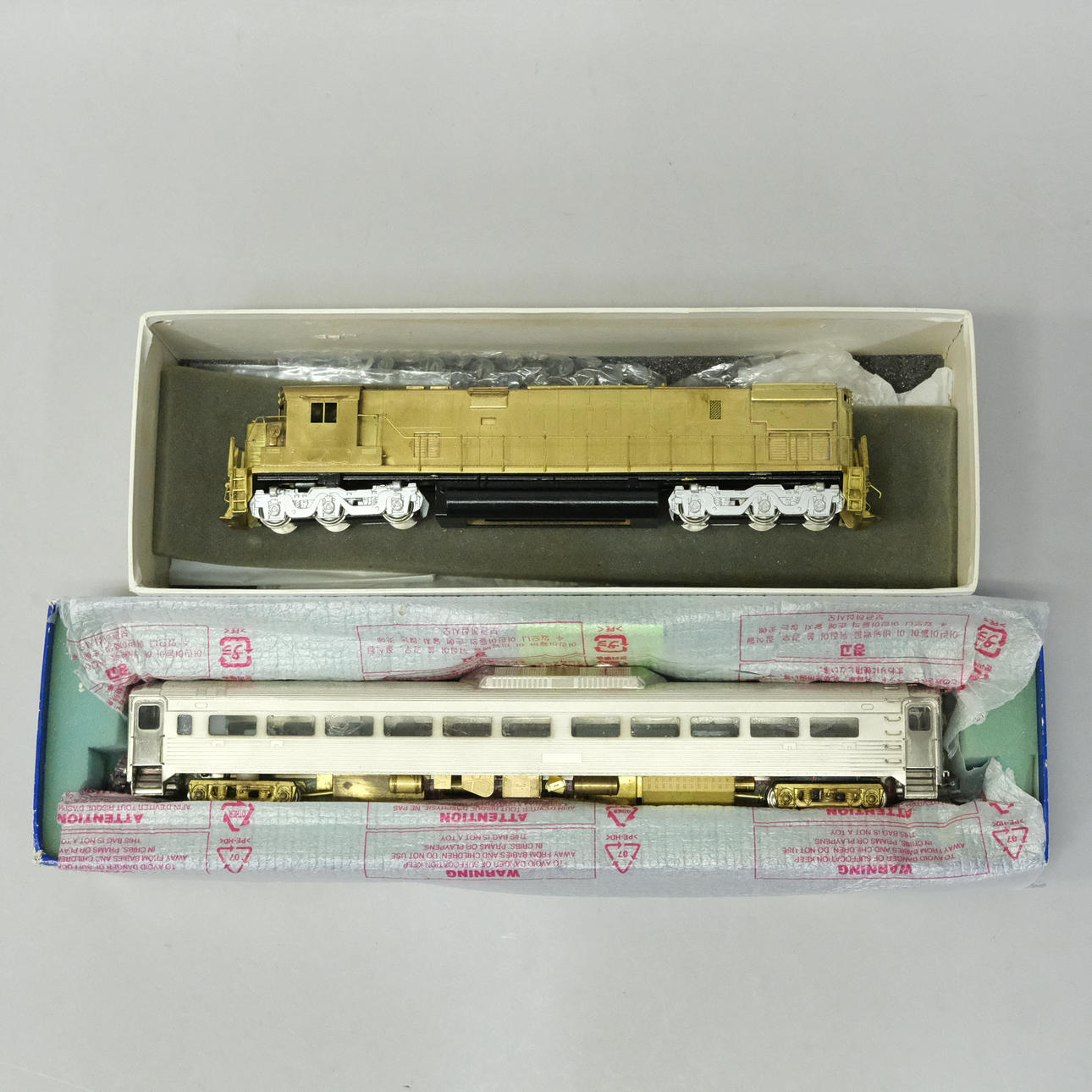 MODEL TRAIN, TWO PIECES, JAPAN, ALCO MODELS, HO.