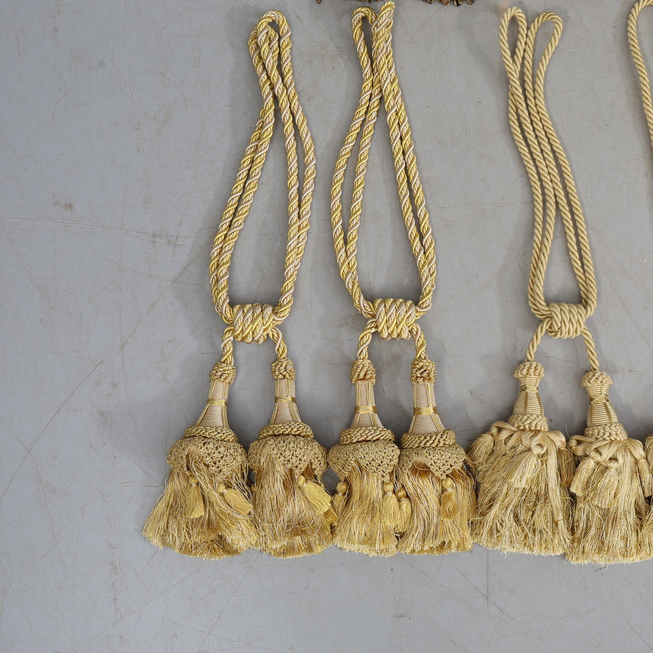 CURTAIN RODS with tassels, 13pcs.