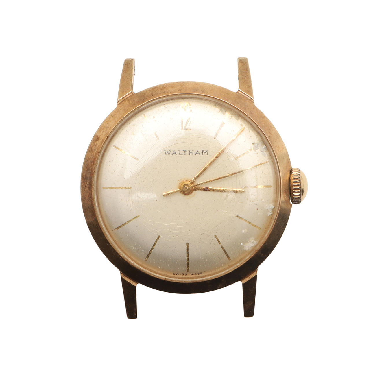 A GENTLEMANS 9CT GOLD WALTHAM WRISTWATCH.