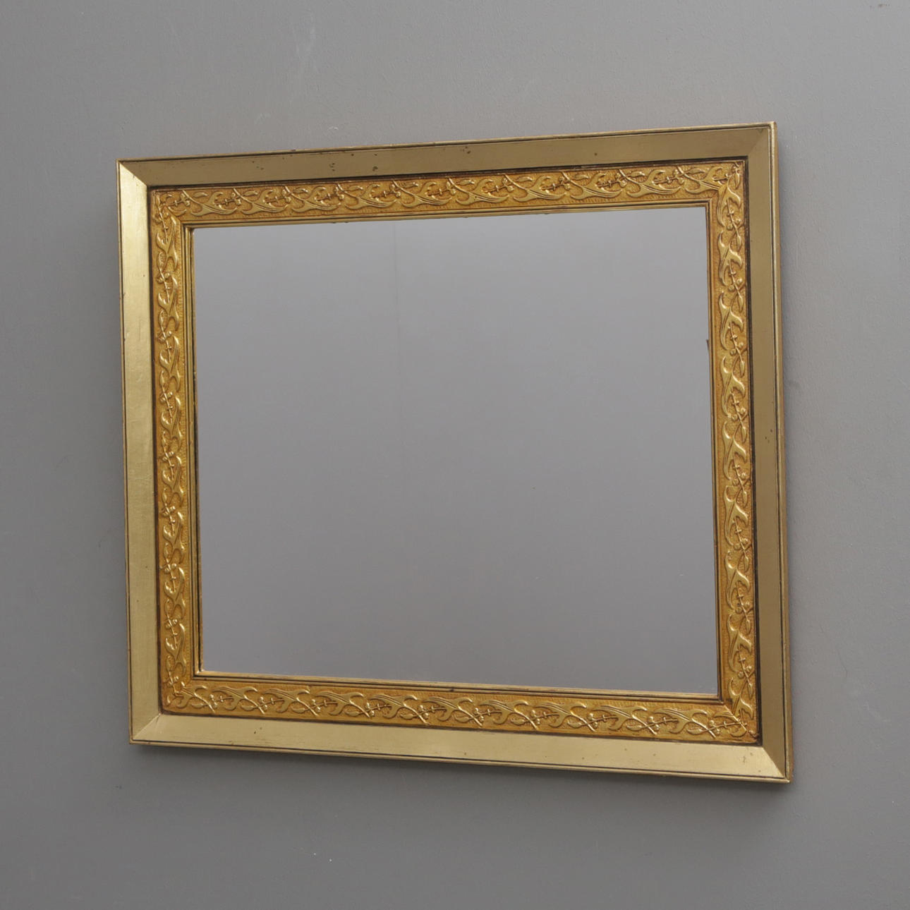 MIRROR, gold decor.
