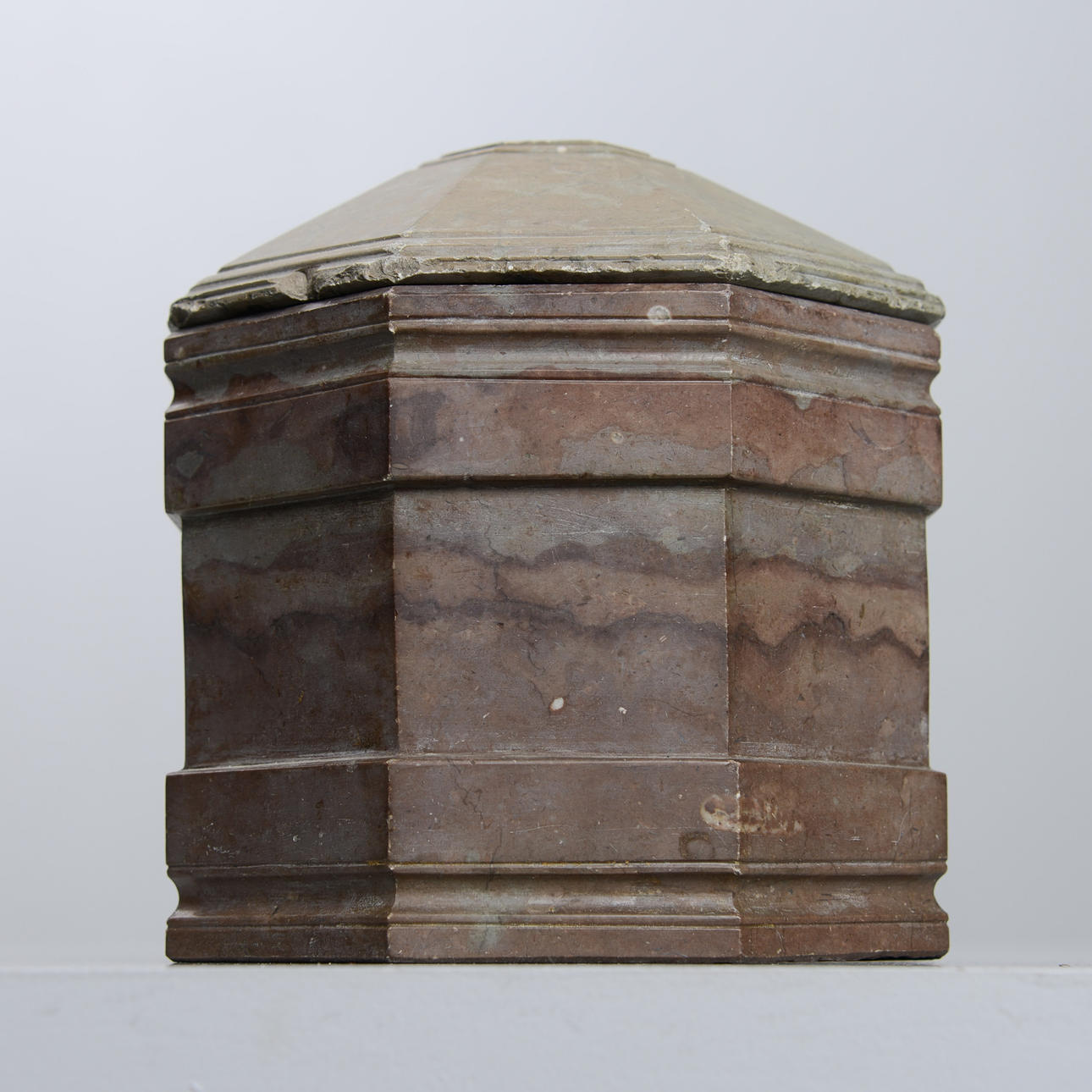 A sandbox, limestone, 1700/19th century.