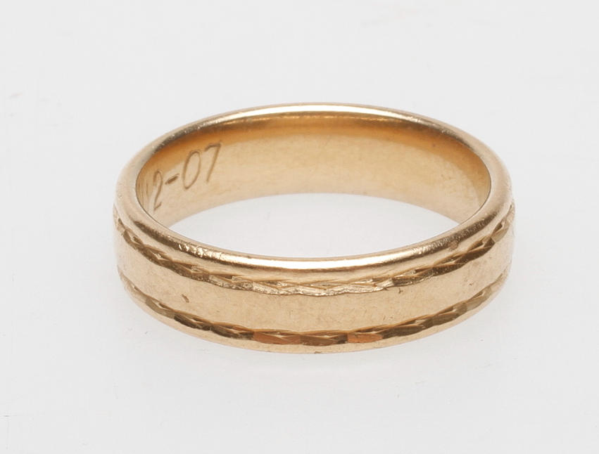 RING, 18k guld, vikt ca 5,6 gr.