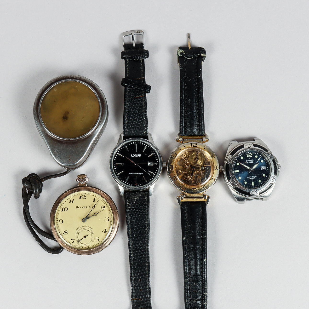 WRISTWATCH 3 pieces and pocket watch.