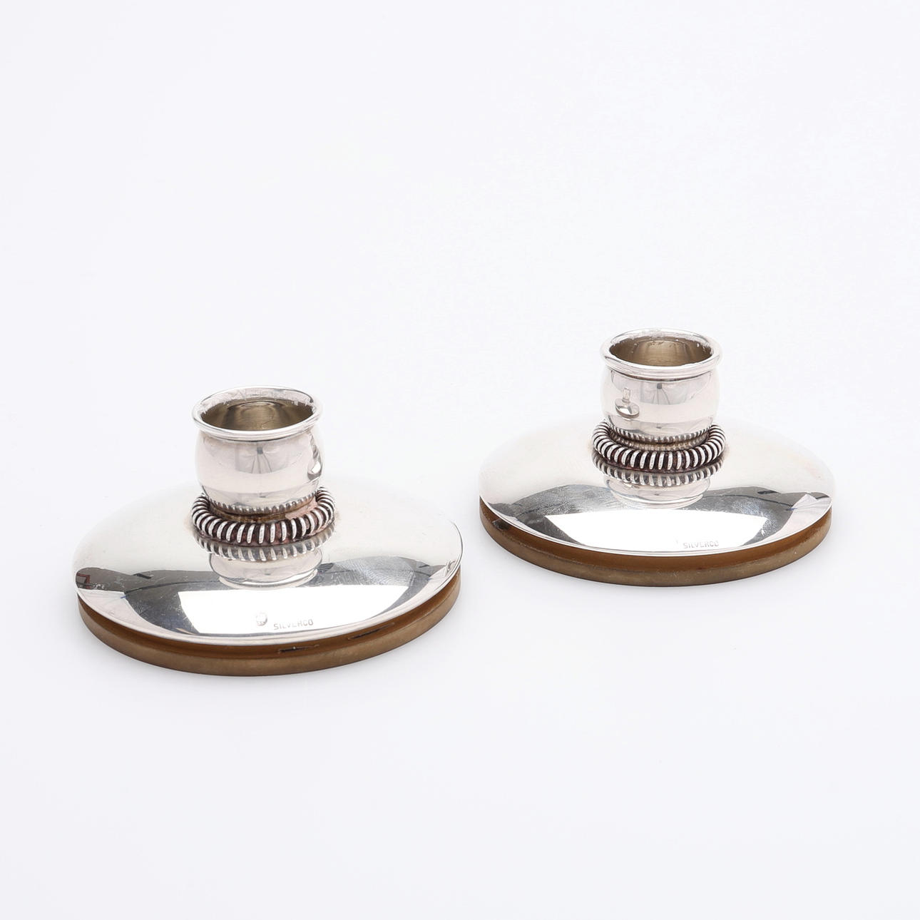 EIN PAAR SILBERNE KERZENSTÄNDER, SILVERCO, DÄNEMARK 1955.