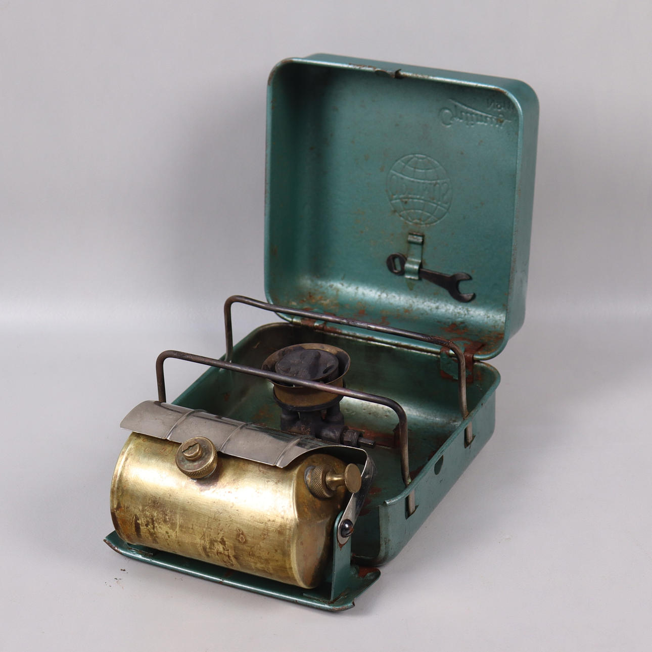 STORM KITCHEN, Optimus No 111 kerosene kitchen.