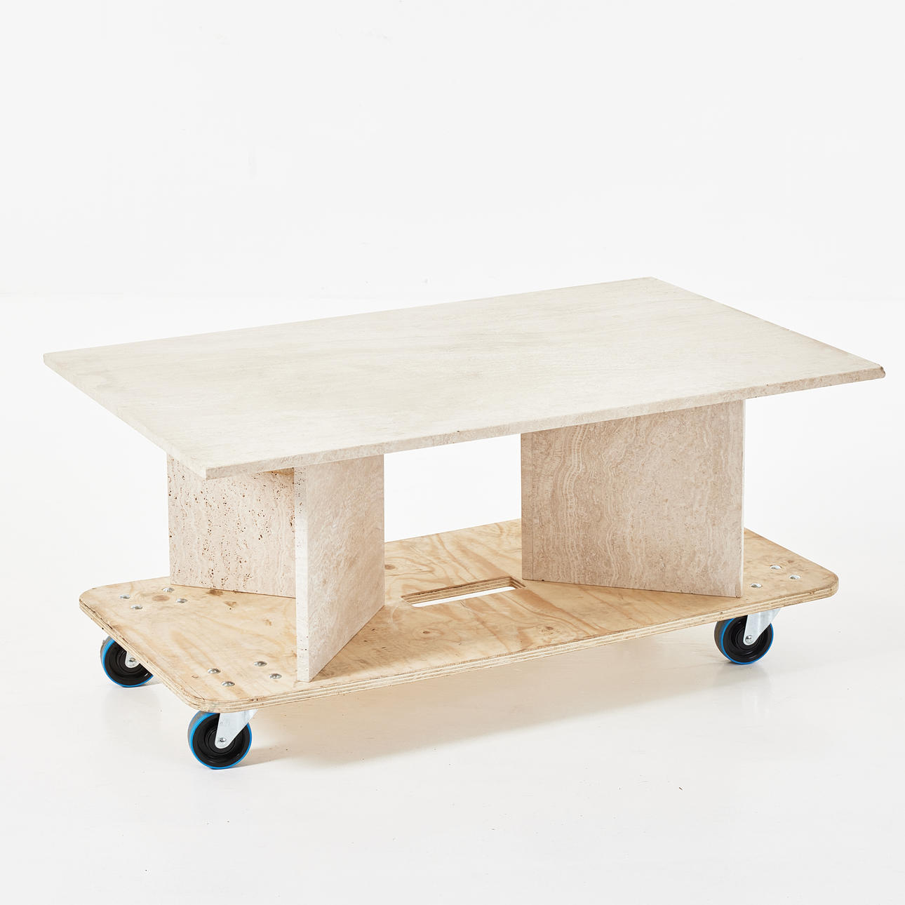 Couchtisch, Travertin, zeitgenössisch.