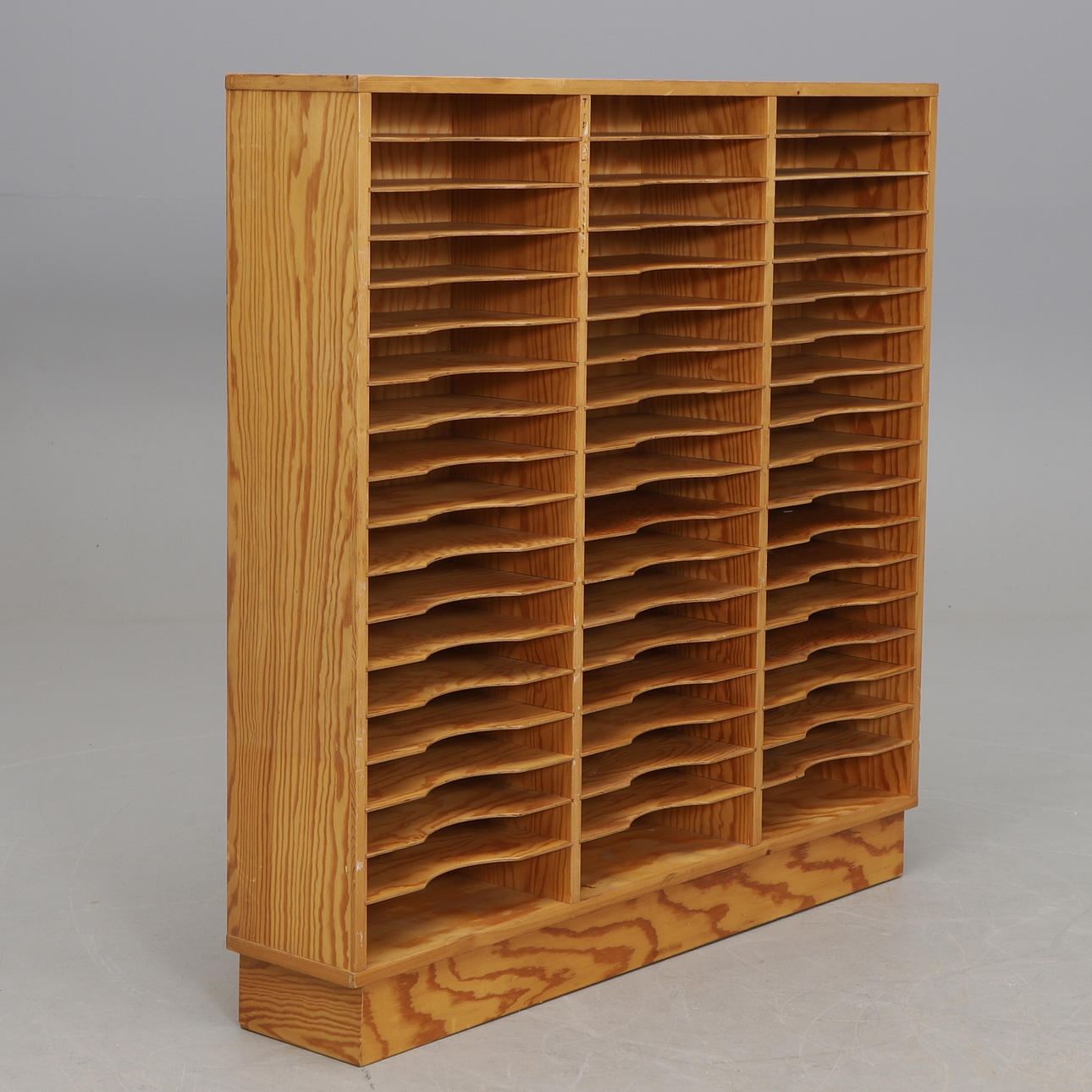 ARCHIVAL SHELF/POSTBOX, 1960/70's.