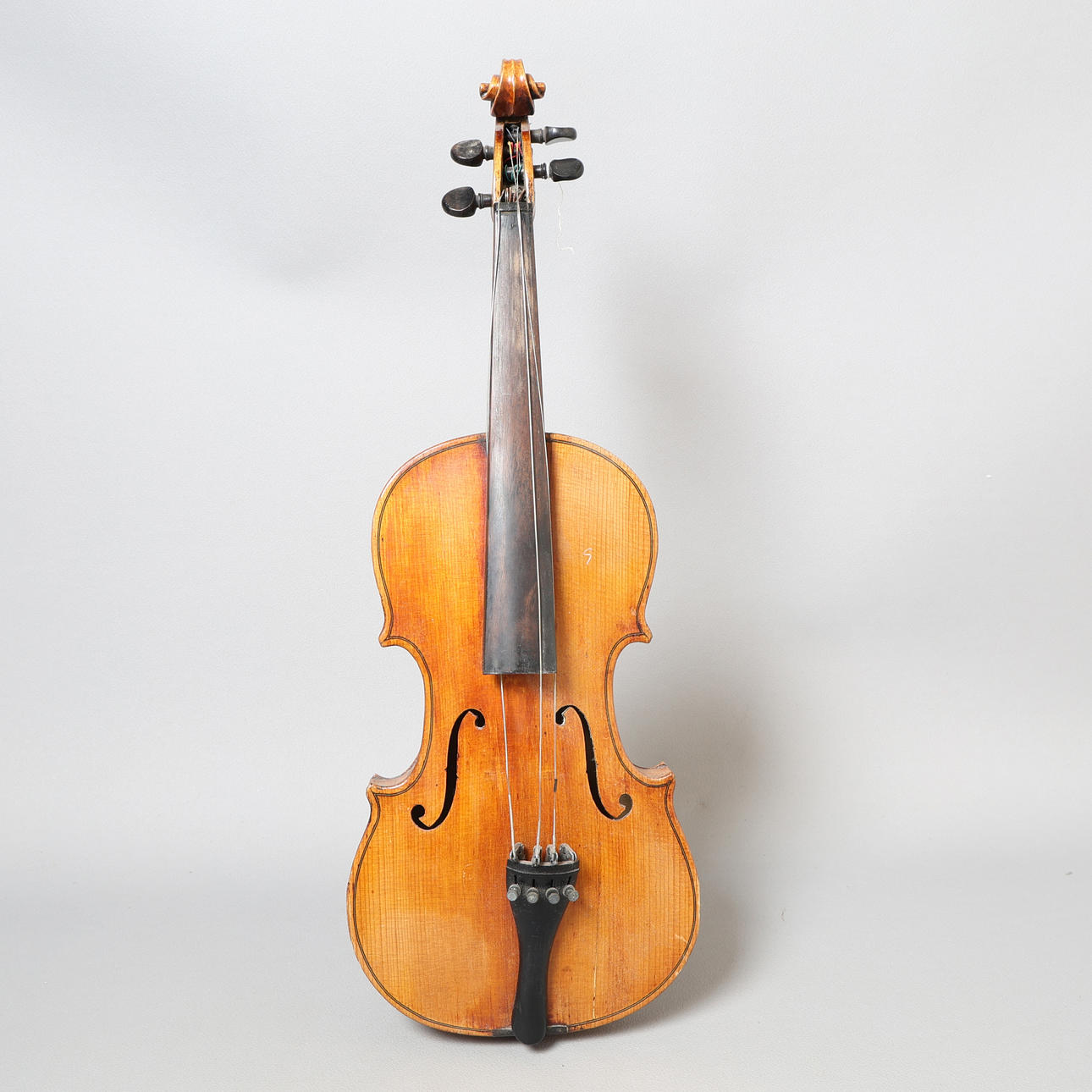 AN EASTERN EUROPEAN 3/4 VIOLIN.