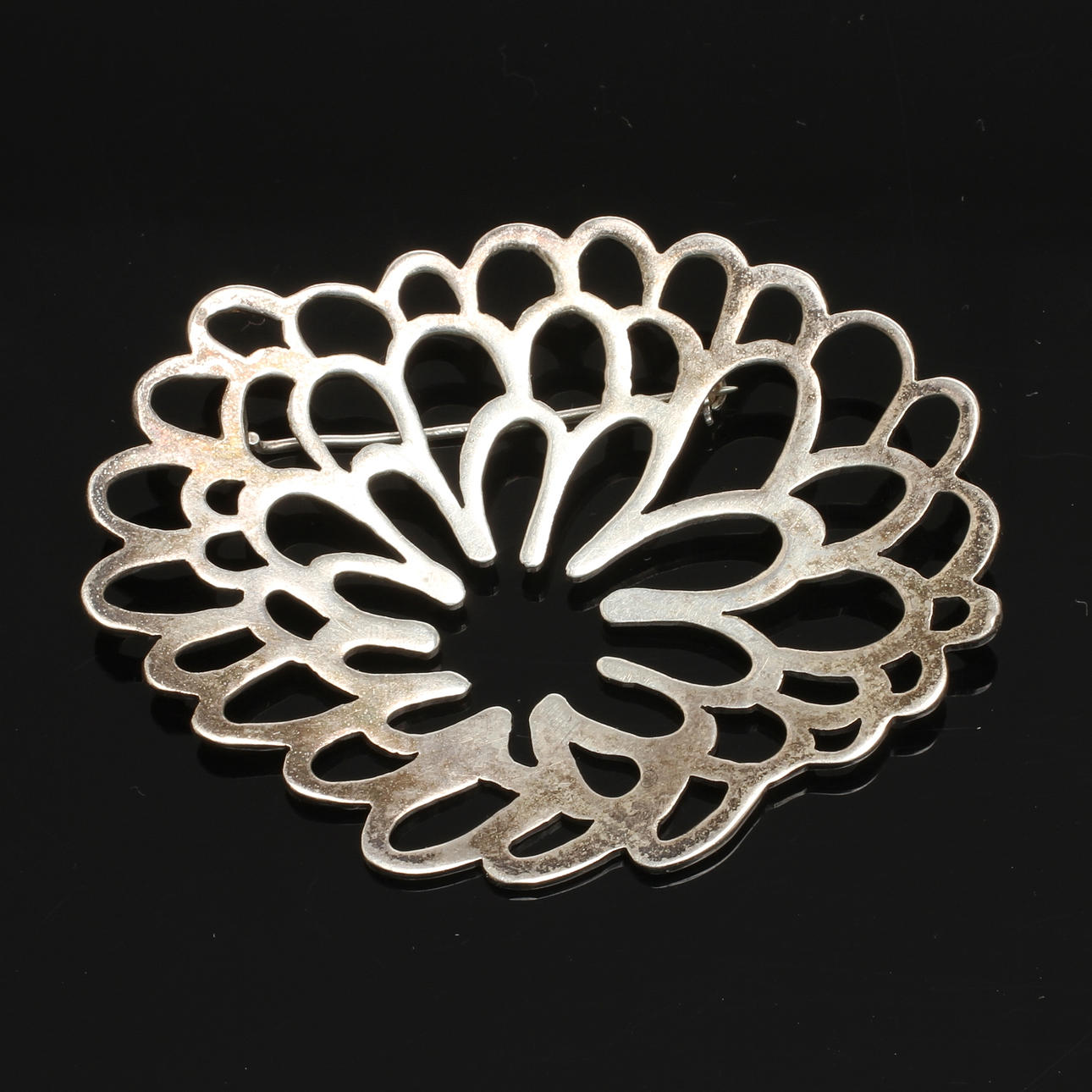 BROSCH, silver, Bertil R Kempe, Västerås, 1971.