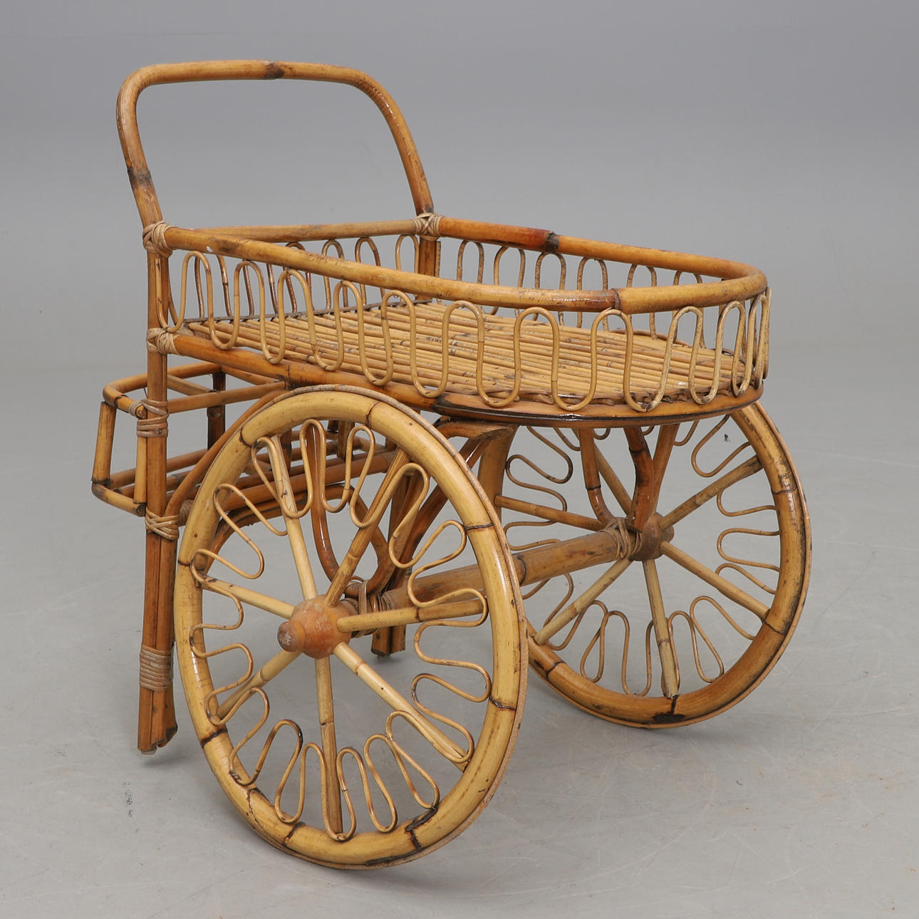 CARRITO DE SERVICIO, ratán.