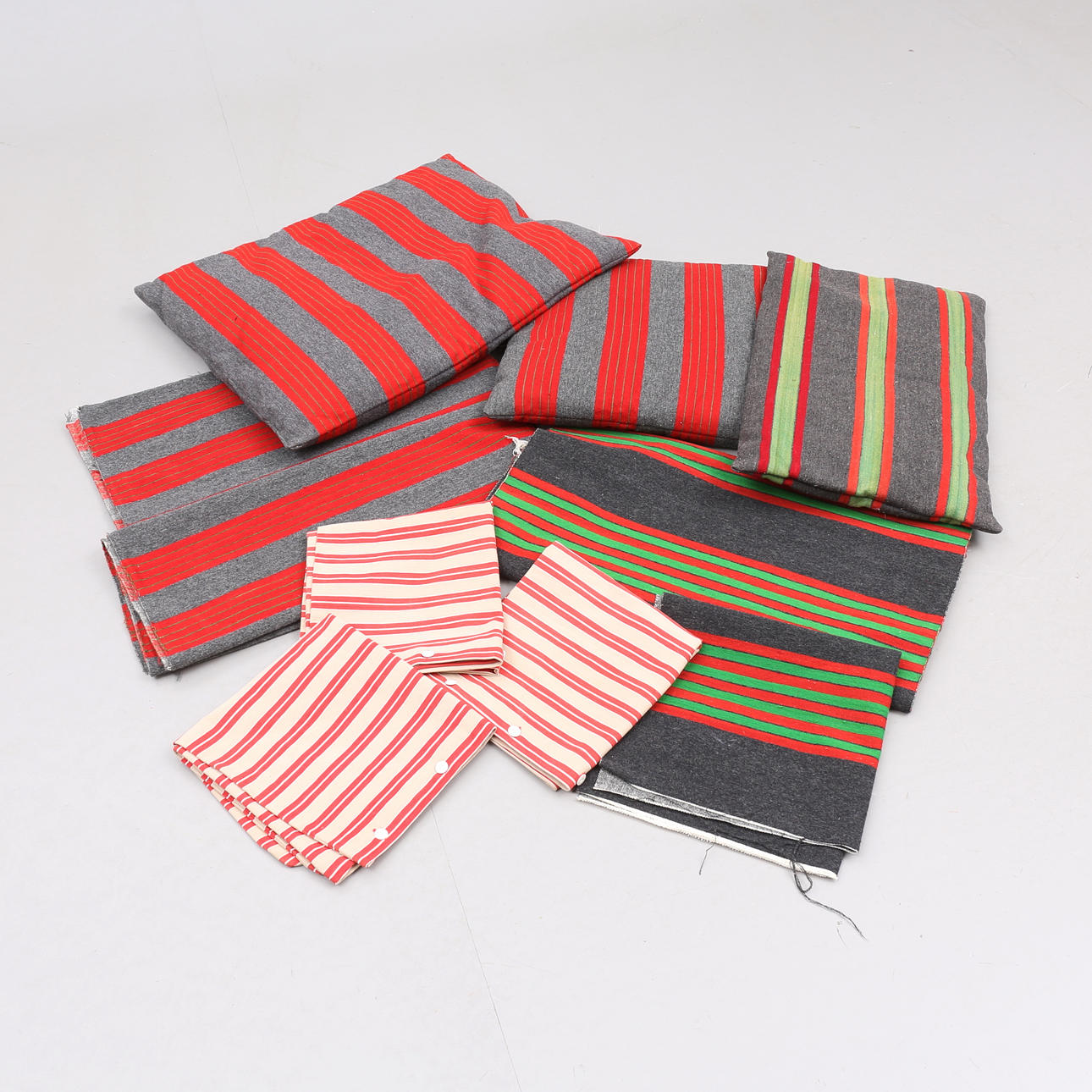 KUDDVAR and STUVBITAR, Scanian textile, wool/cotton.