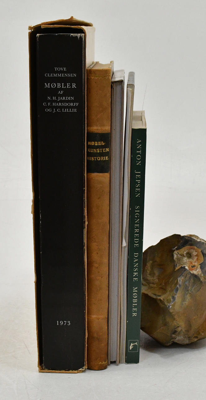 Bücher über dänische Möbel. 5 Bände.