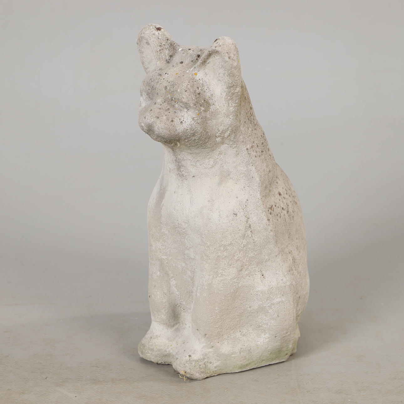 TRÄDGÅRDSSKULPTUR, katt, cement.