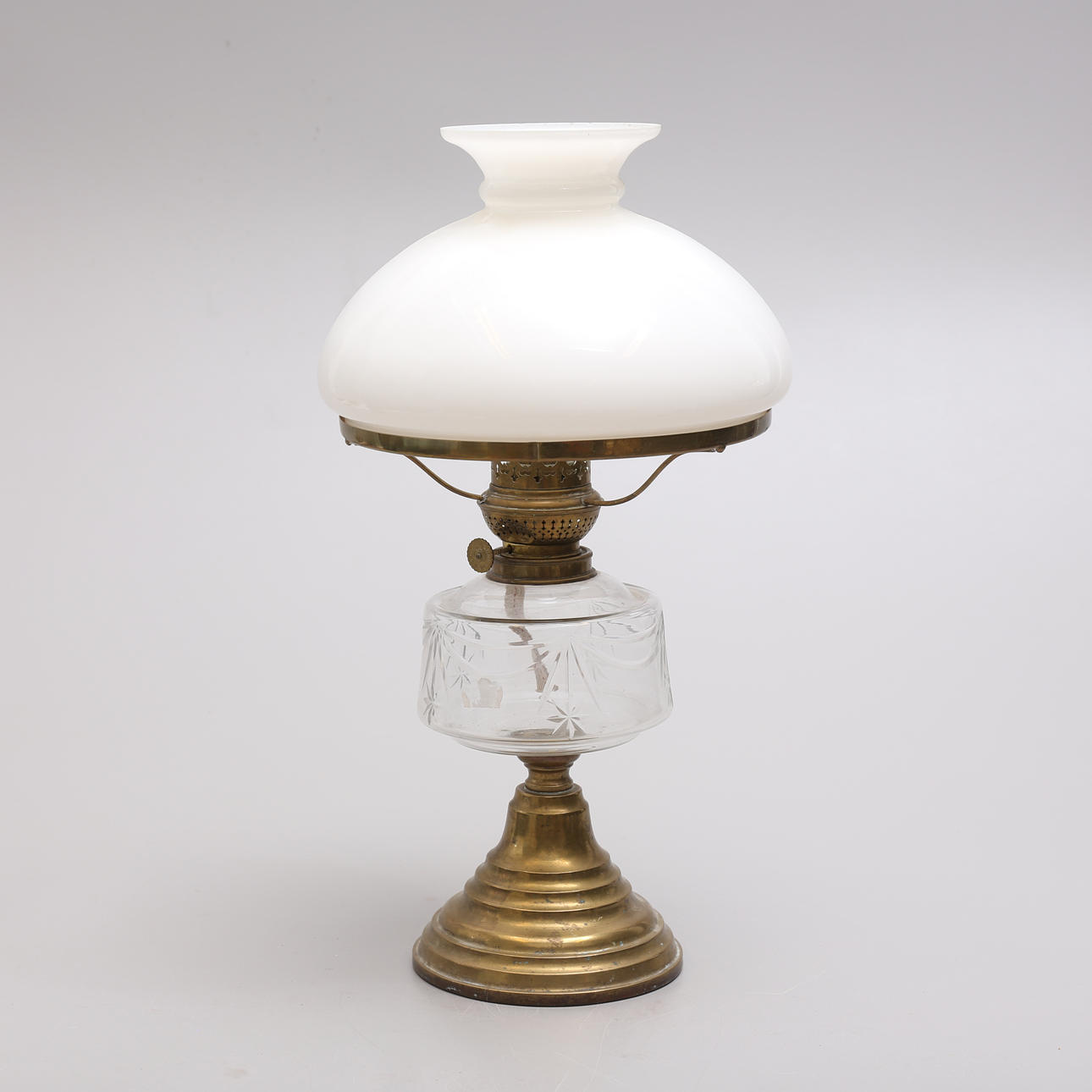 TABLE LAMP, kerosene, brass, glass.