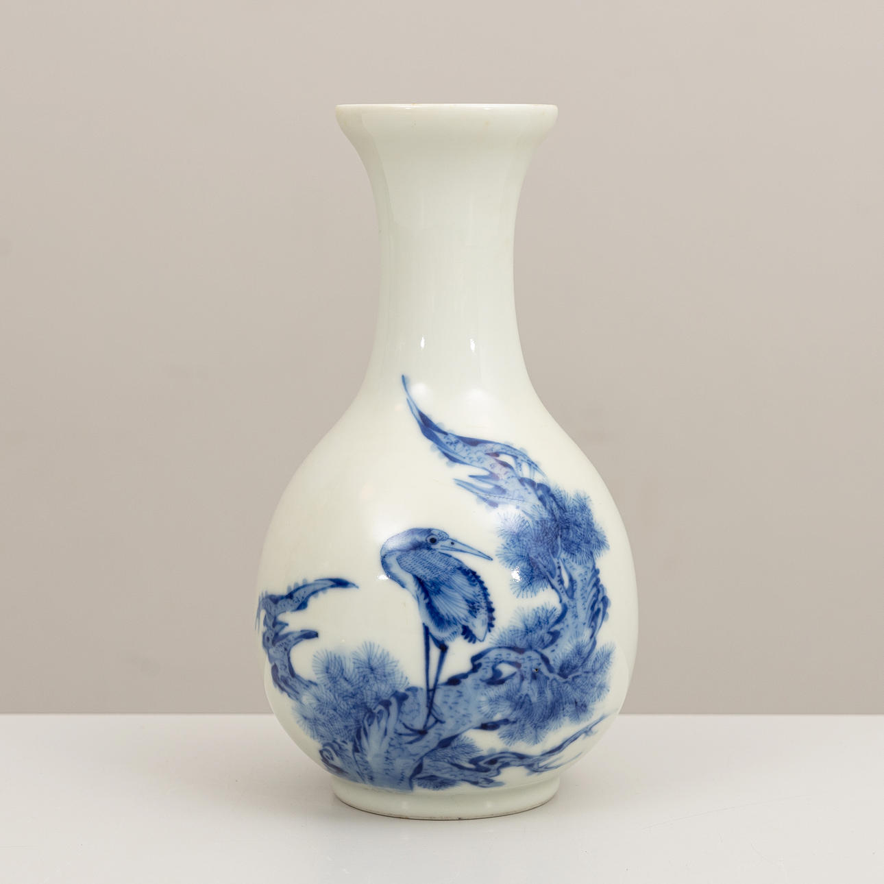 VAS, China, bears Qianlong's marking fixed later.