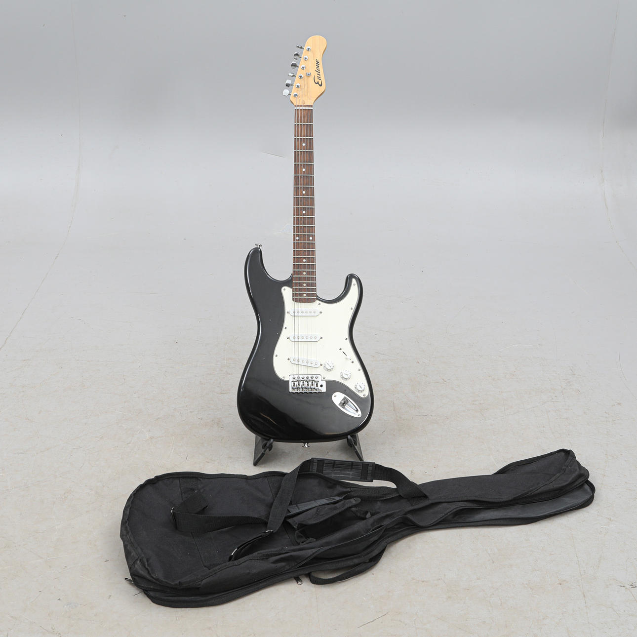 ELECTRIC GUITAR, Eastone.