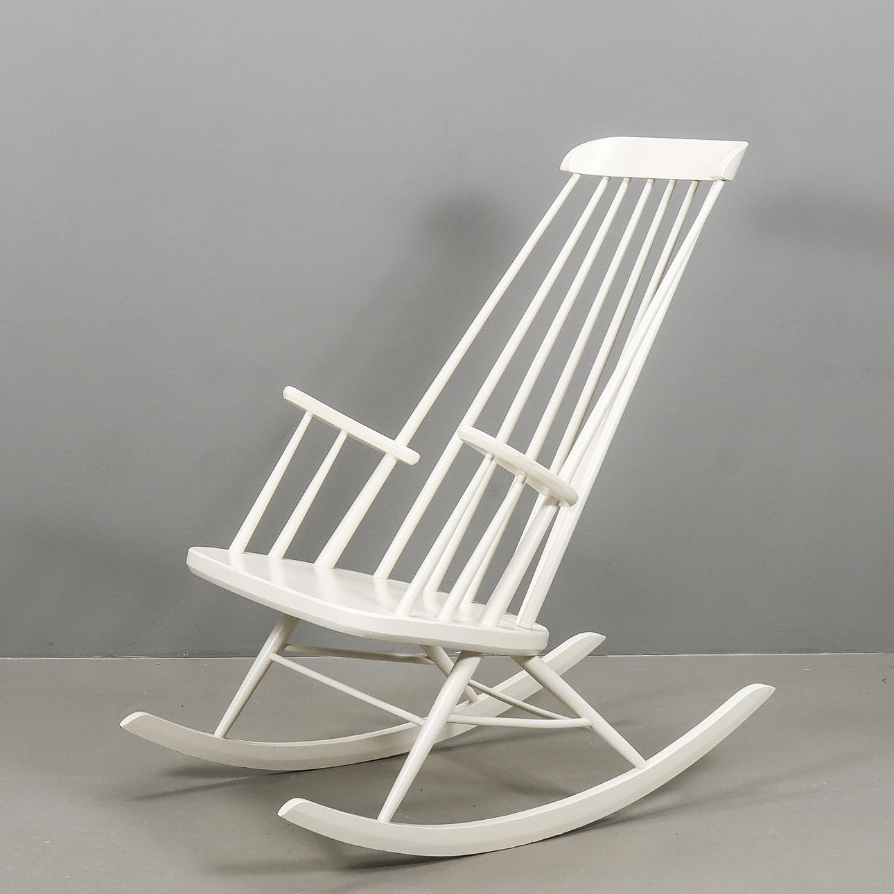 MECEDORA DE LOS AÑOS 60.