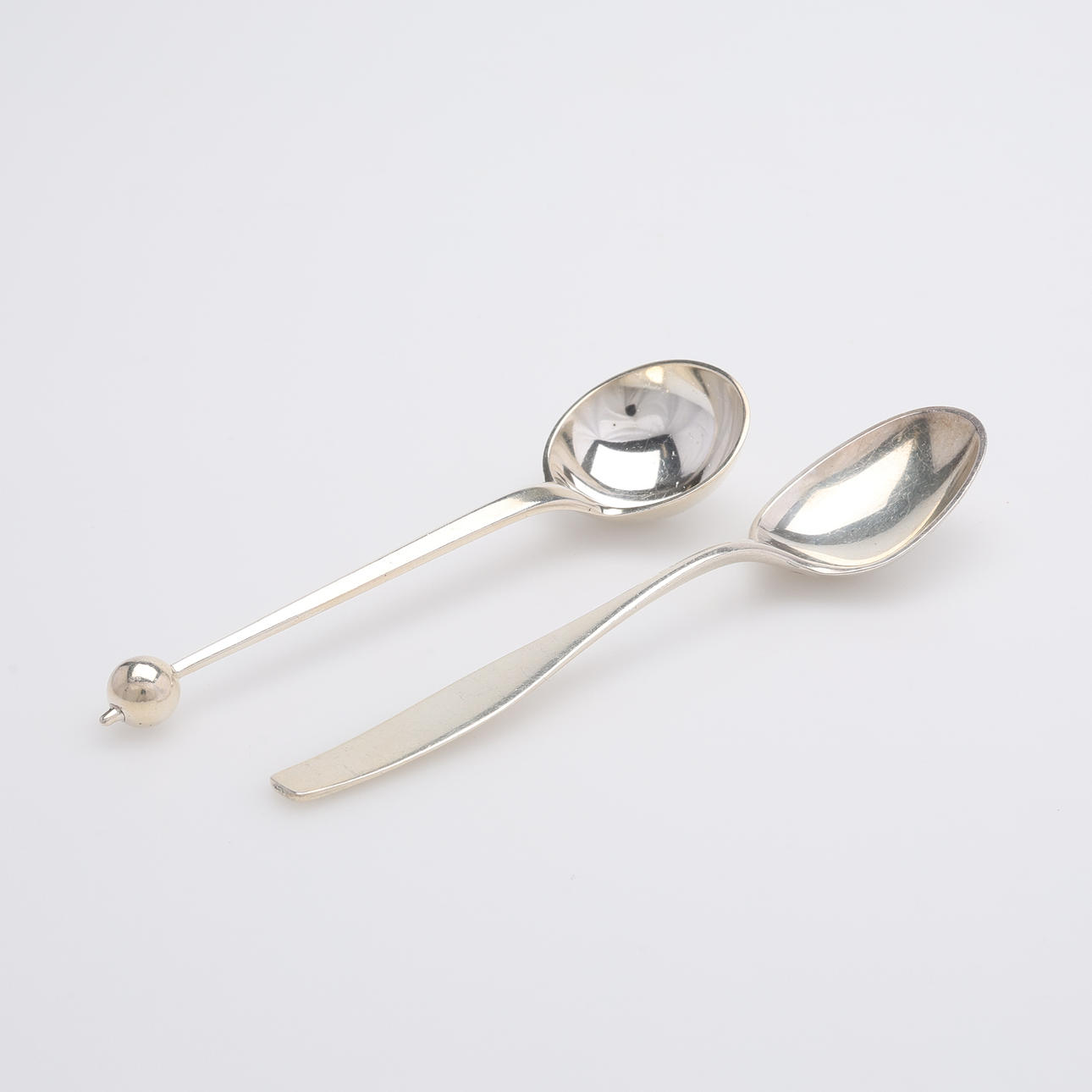 SKEER, TO STYKKER, STERLINGSØLV, HANS ANSEN, KOLDING, DANMARK.