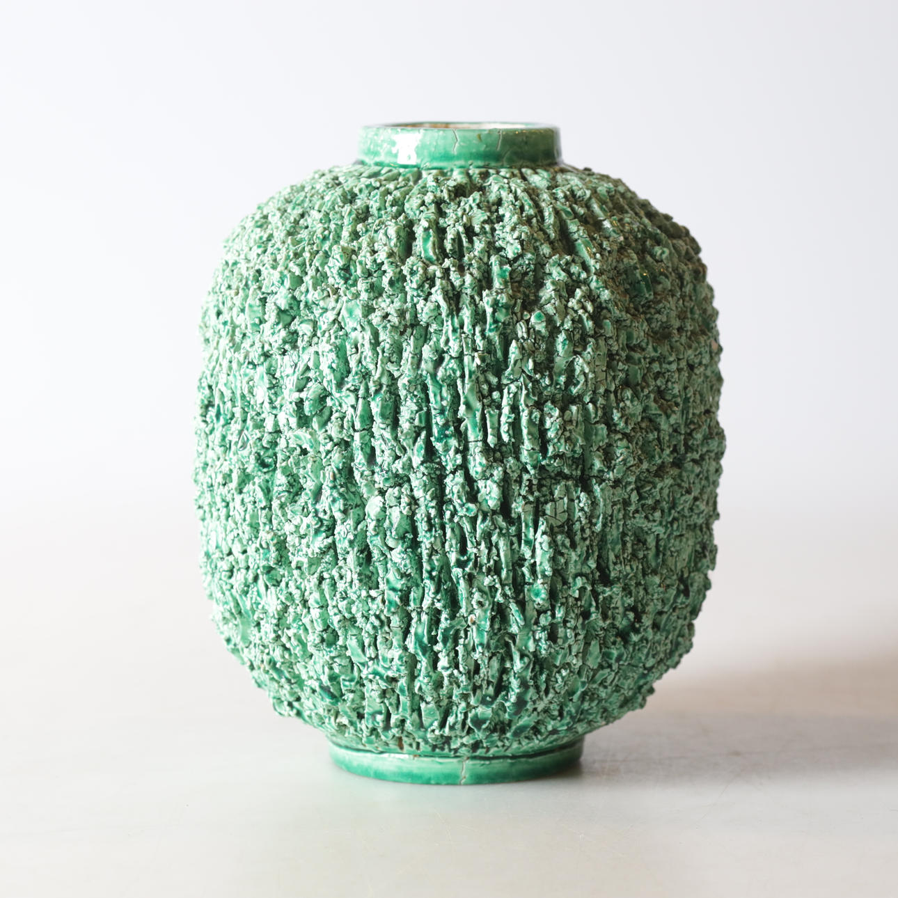 GUNNAR NYLUND. Vase, „Chamotte“, Rörstrand.