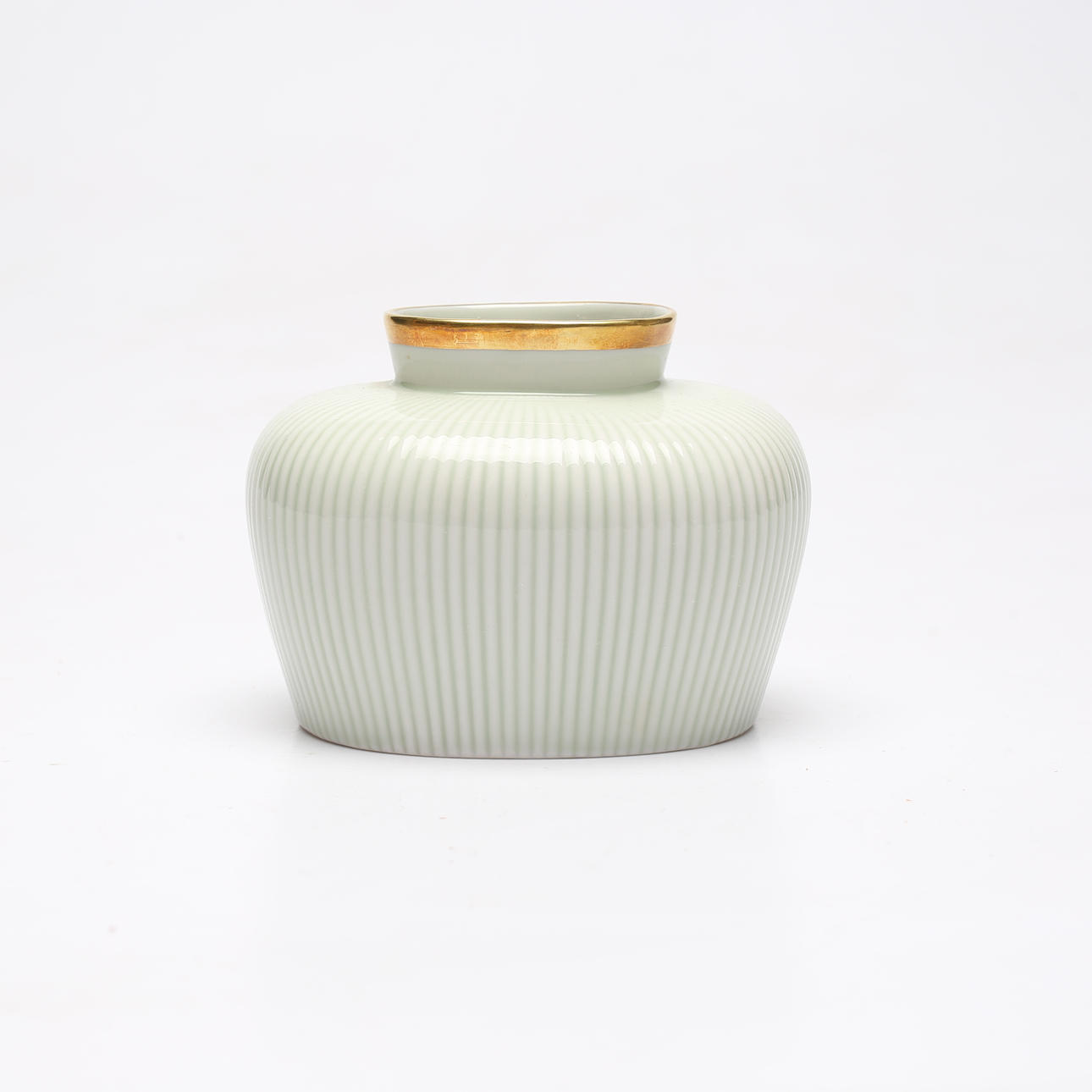 ARTHUR PERCY. Porcelain vase, Karlskrona, Sweden. Ceramics & Porcelain ...