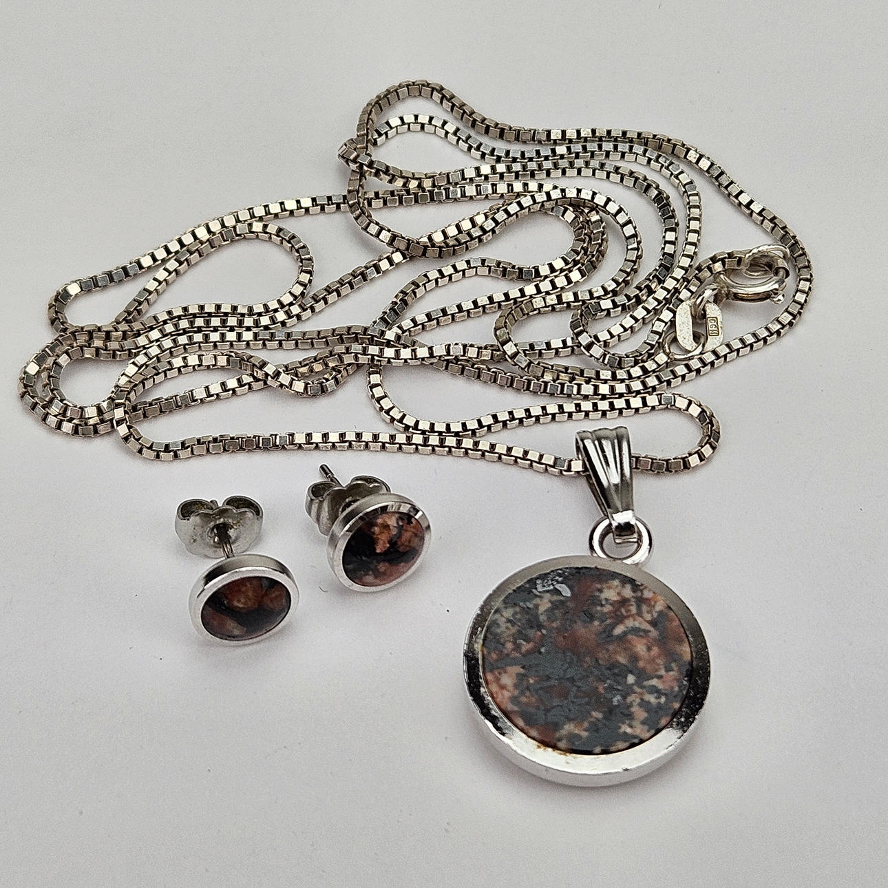 GARNITYR, 2 dele, sølv med sten, Öhquist AB og CG Hallberg.