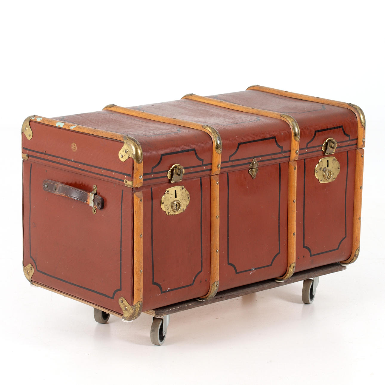 Ein Reisekoffer, erste Hälfte des 20. Jahrhunderts.