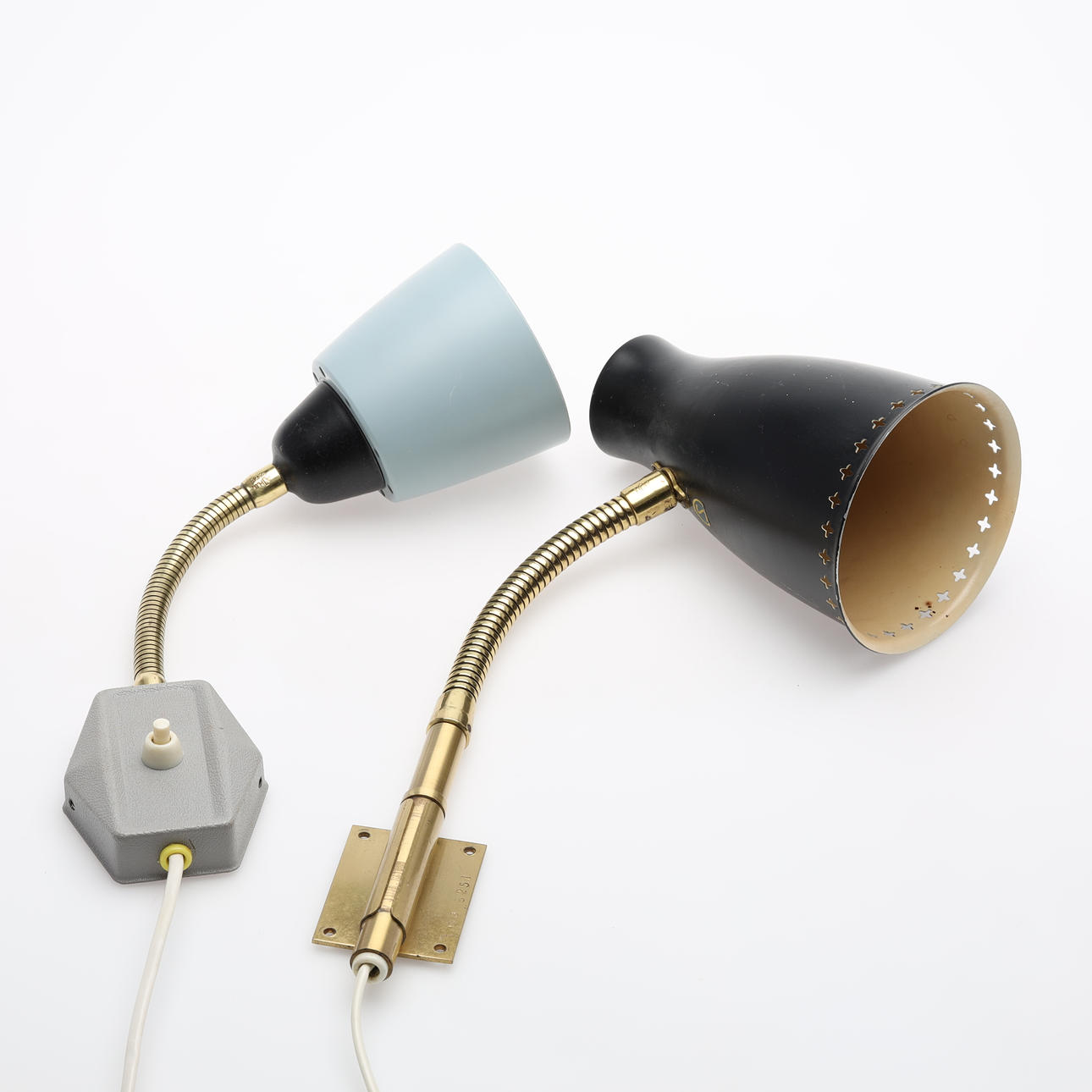 VÆGLAMPER 2 stk metal.