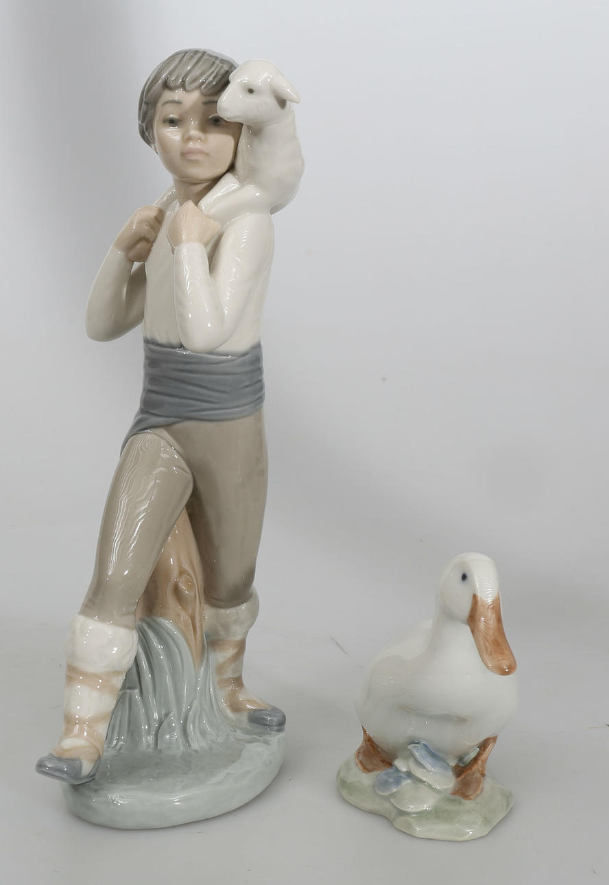 FIGURINER, porslin, 2 stycken bland annat Kunglig Dansk.