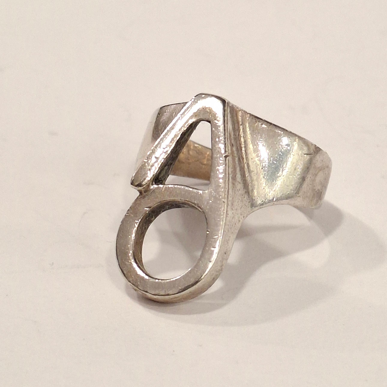 PUIG DORIA. Designer ring in silver. Adjustable NO. 9.