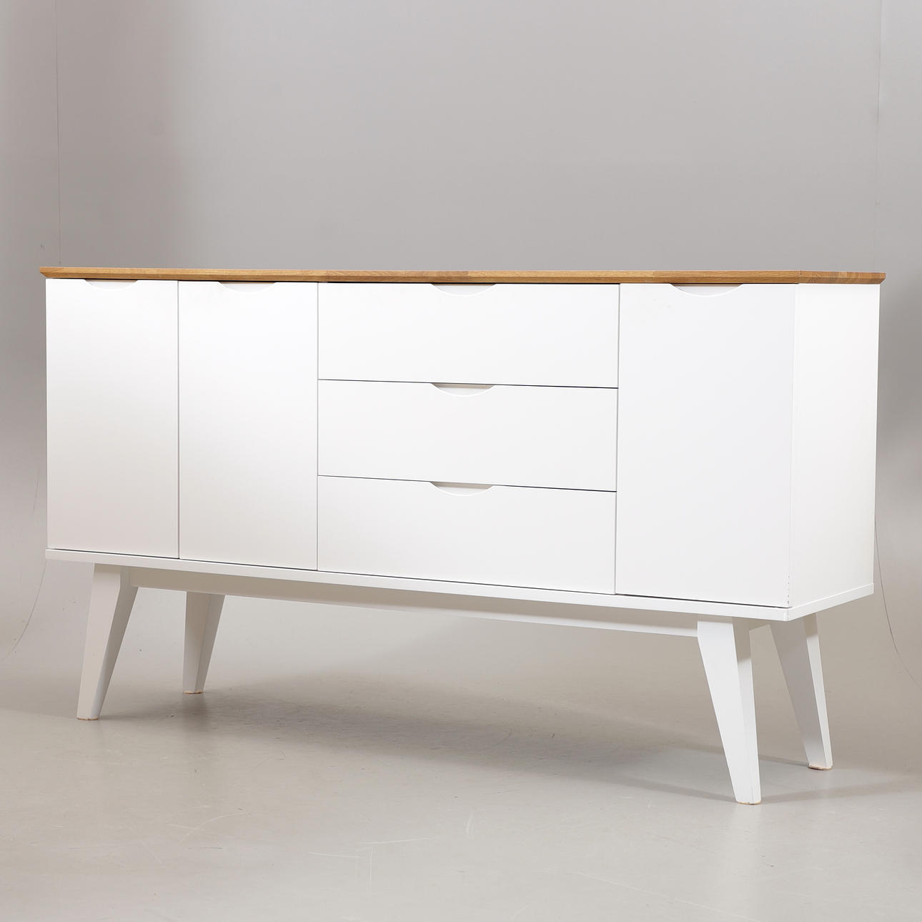 A 21st-century SIDEBOARD.