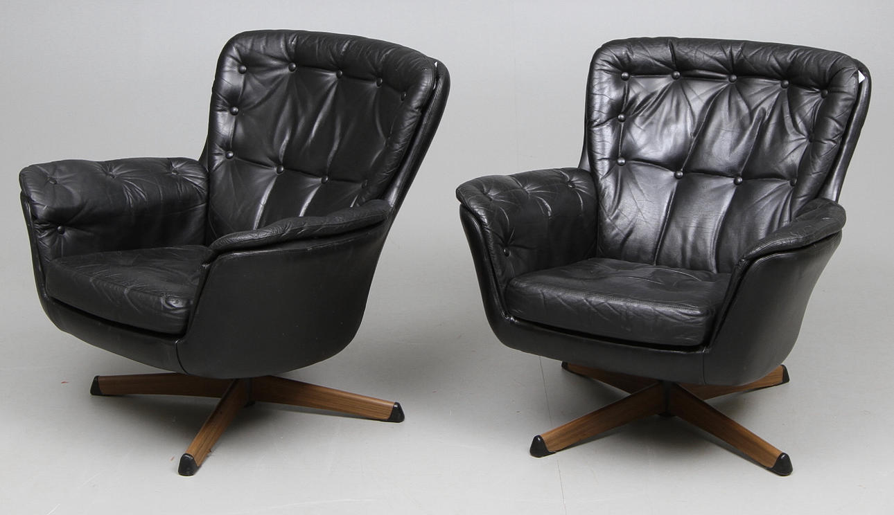 FÅTÖLJER, ett par 1970-tal.