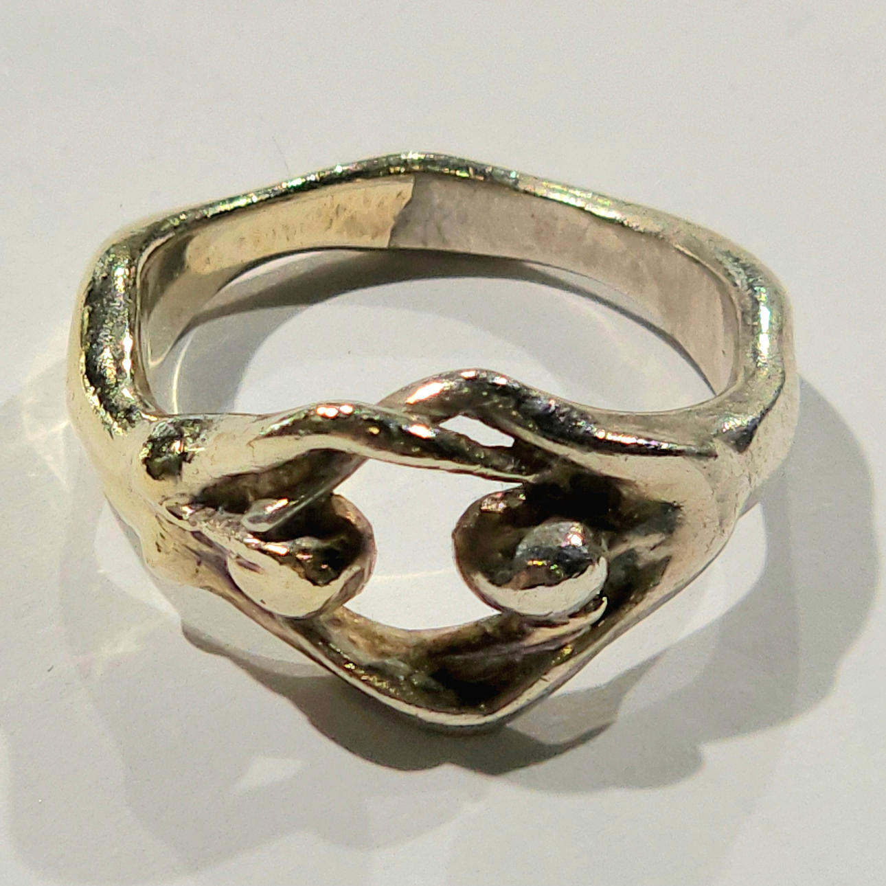 PUIG DORIA. “Lovers” ring intertwined in silver. NO. 13.