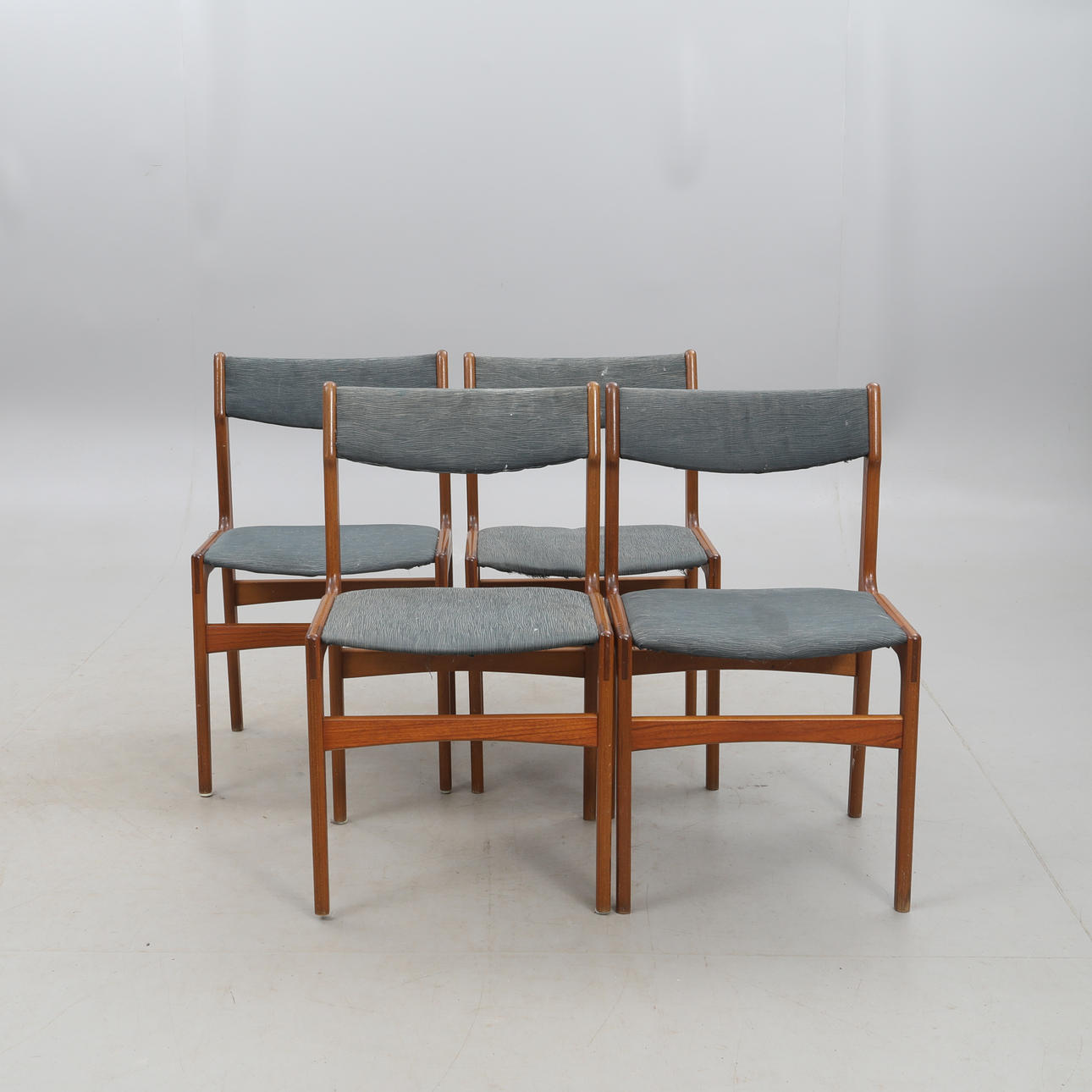 ERIK BUCH. 4 stole, Nova Stolefabrik, Danmark, 1960'erne.