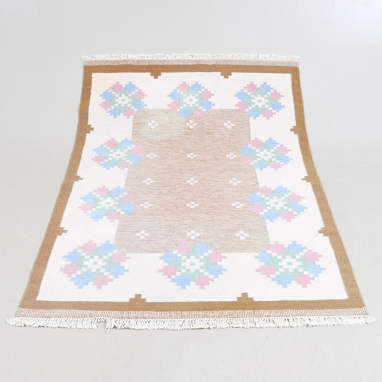 RUG, burlap. Approx. 234 x 172 cm.